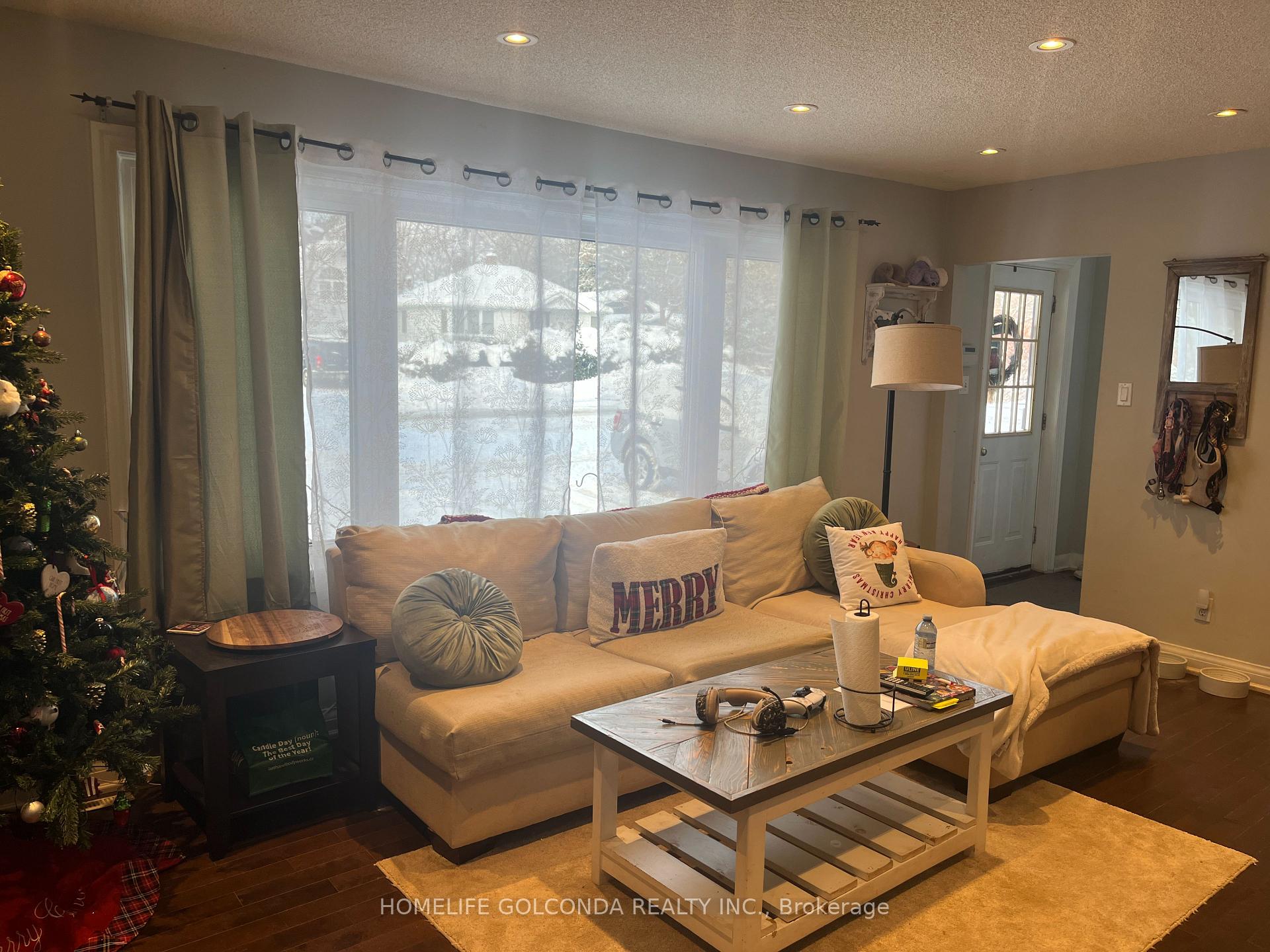 Photo 9 of 55 Nelson Street, Barrie, Codrington — HOMEH