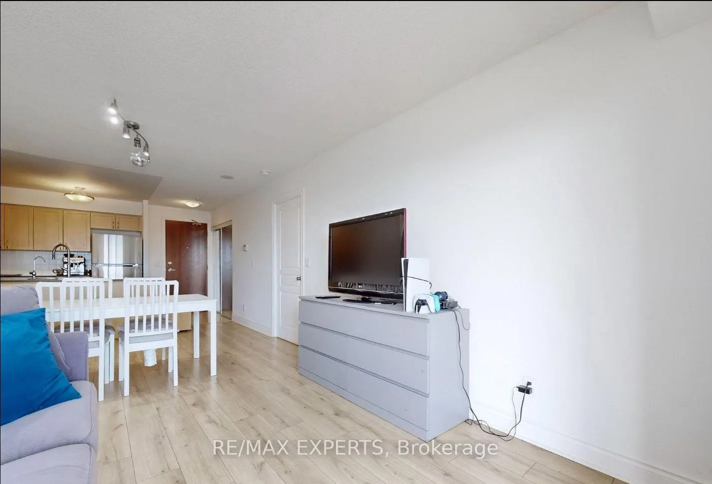 Photo 9 of Unit 1012, 7 North Park Road, Vaughan, Beverley Glen — HOMEH