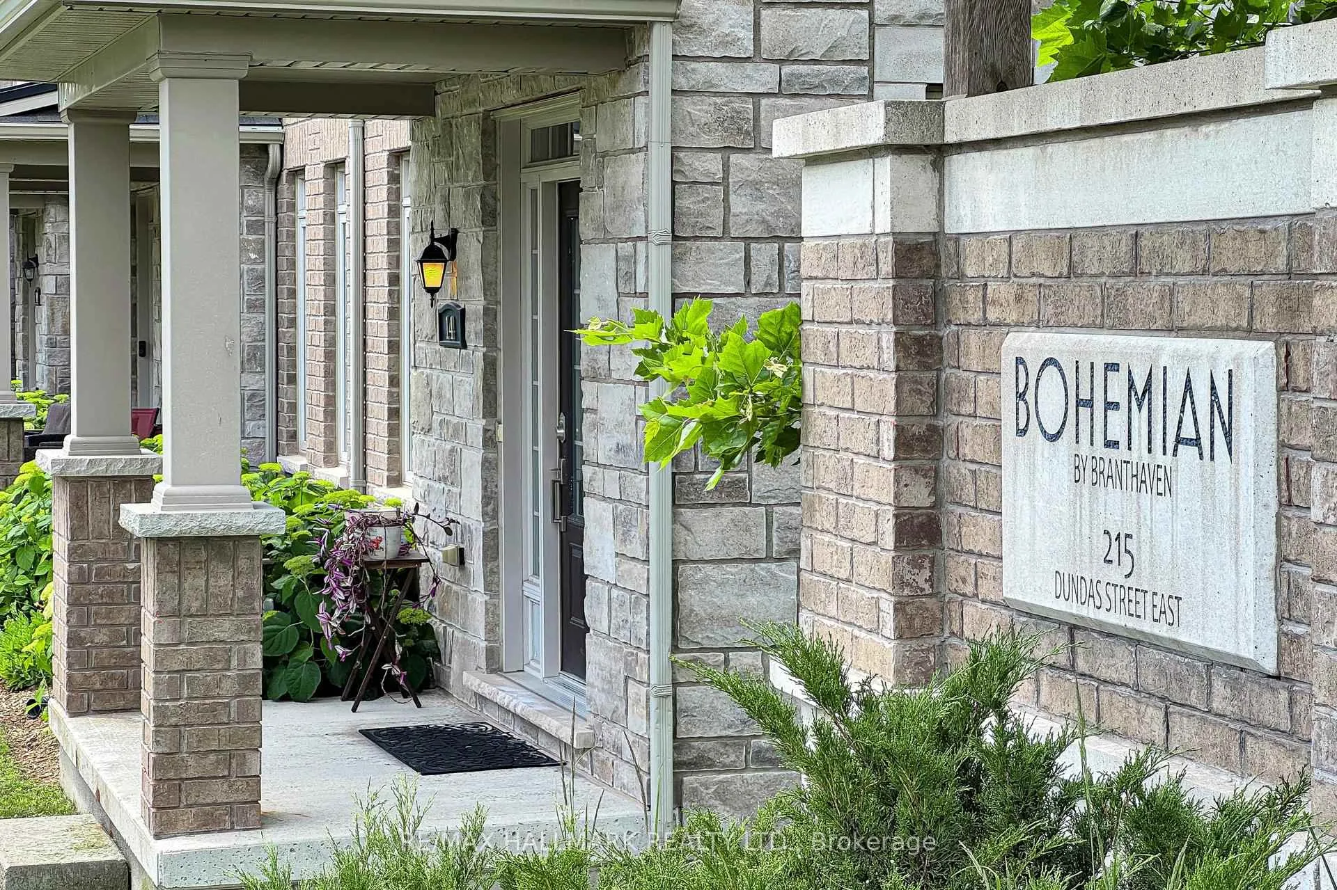 Photo 2 of Unit 14, 215 Dundas Street E, Hamilton, Waterdown — HOMEH