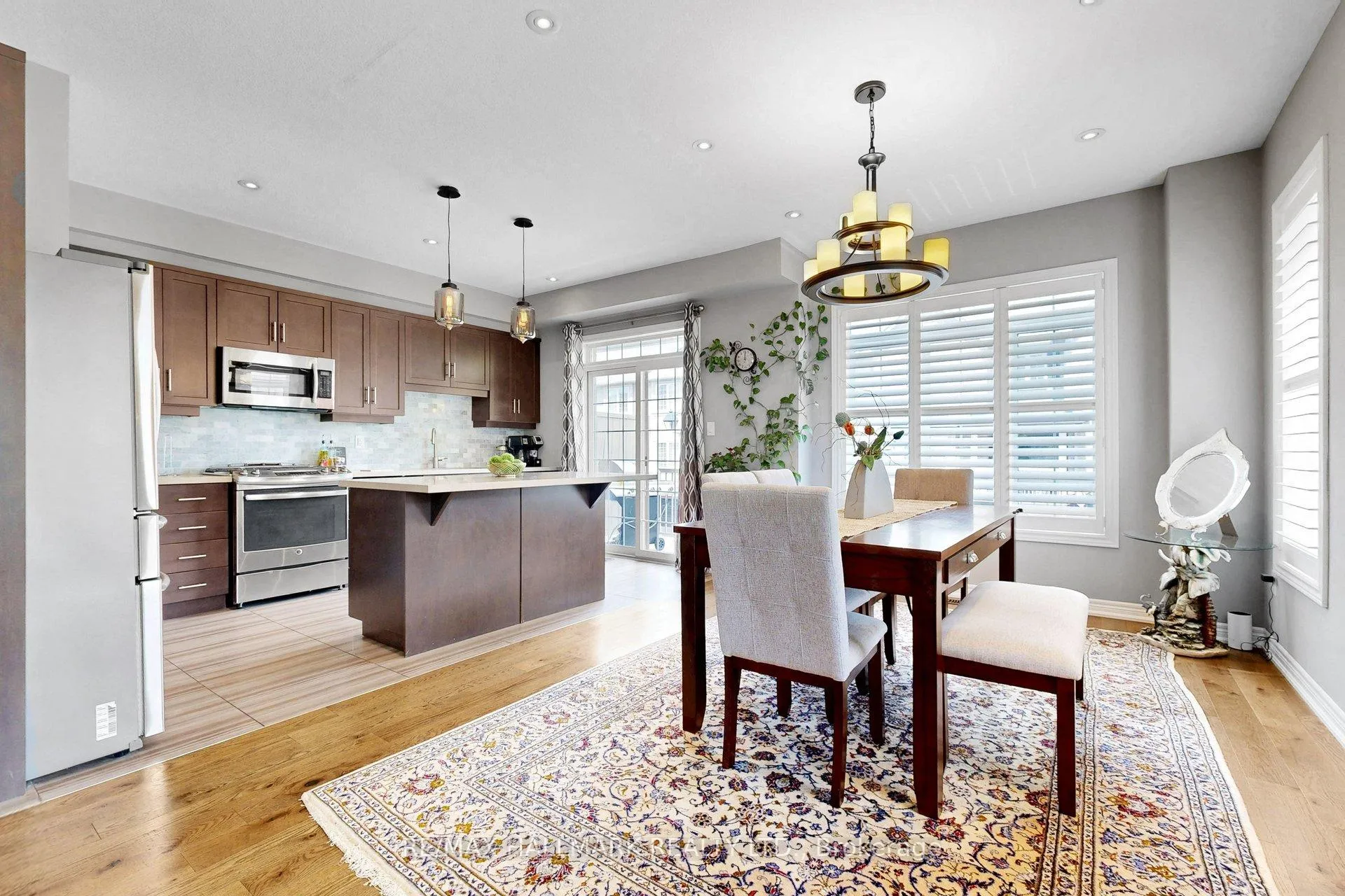 Photo 4 of Unit 14, 215 Dundas Street E, Hamilton, Waterdown — HOMEH