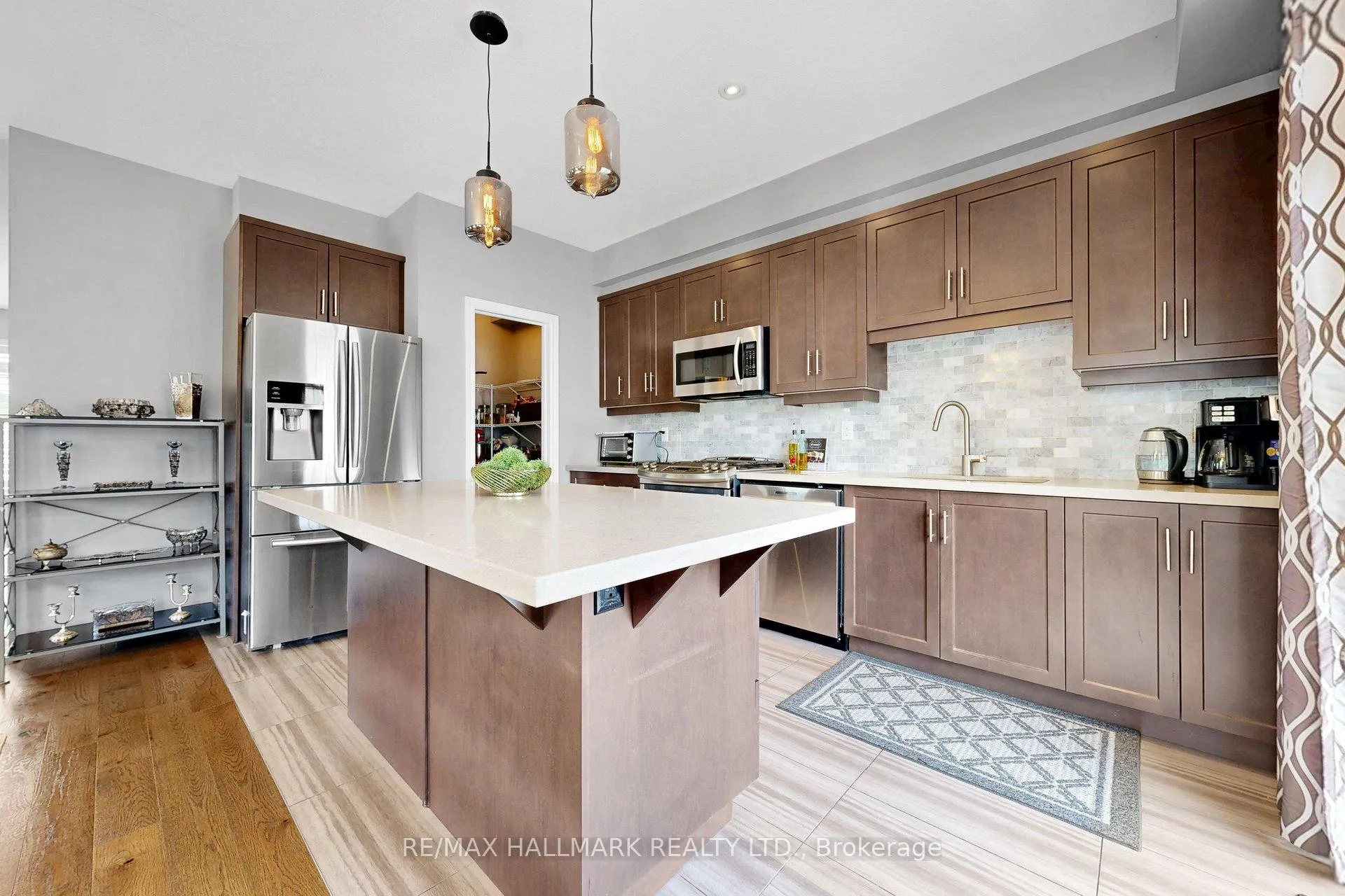 Photo 8 of Unit 14, 215 Dundas Street E, Hamilton, Waterdown — HOMEH