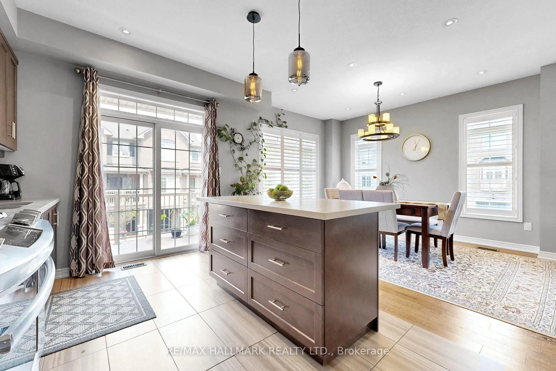 Photo 10 of Unit 14, 215 Dundas Street E, Hamilton, Waterdown — HOMEH