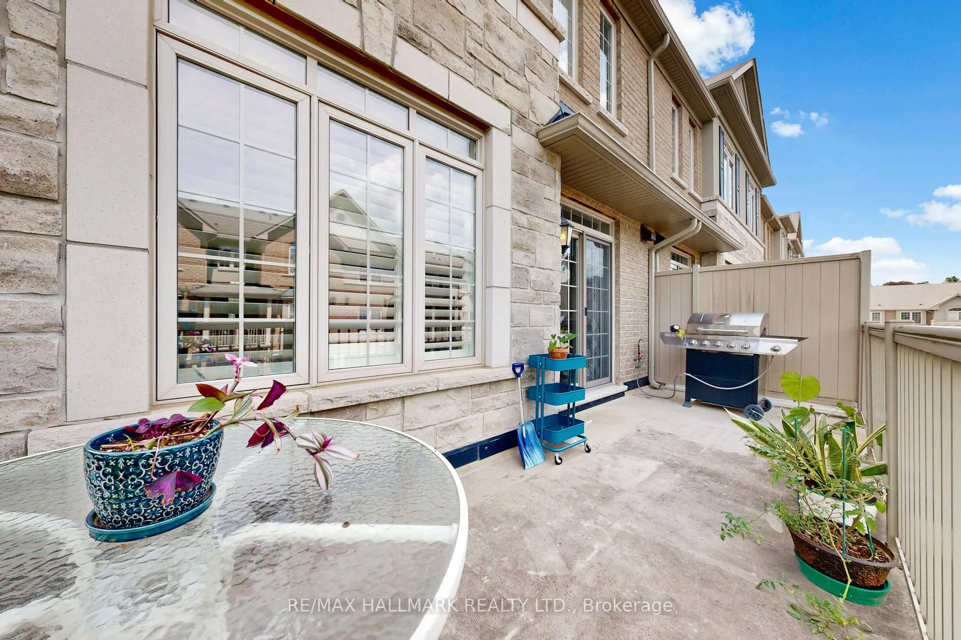 Photo 11 of Unit 14, 215 Dundas Street E, Hamilton, Waterdown — HOMEH