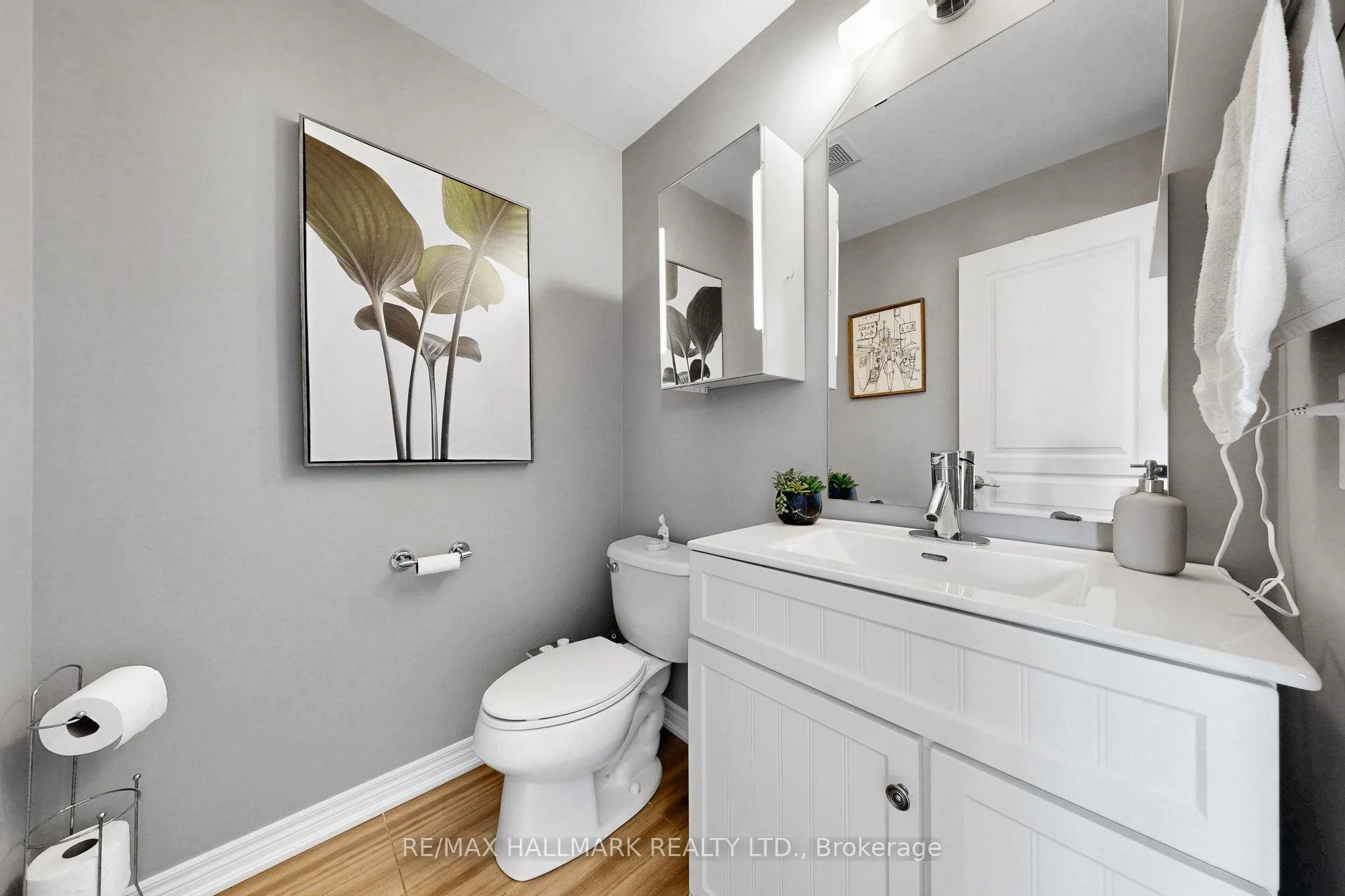 Photo 13 of Unit 14, 215 Dundas Street E, Hamilton, Waterdown — HOMEH
