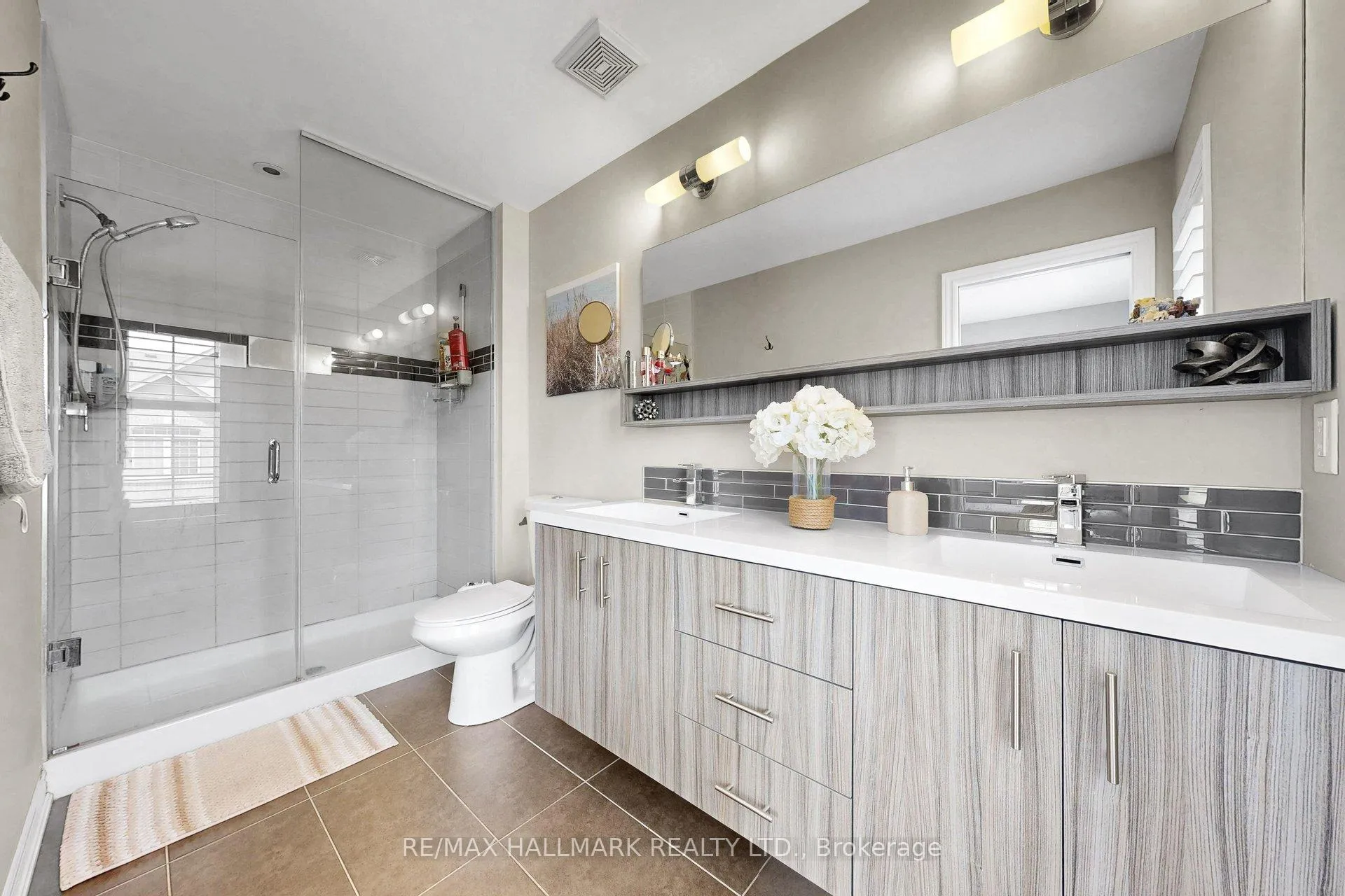 Photo 23 of Unit 14, 215 Dundas Street E, Hamilton, Waterdown — HOMEH