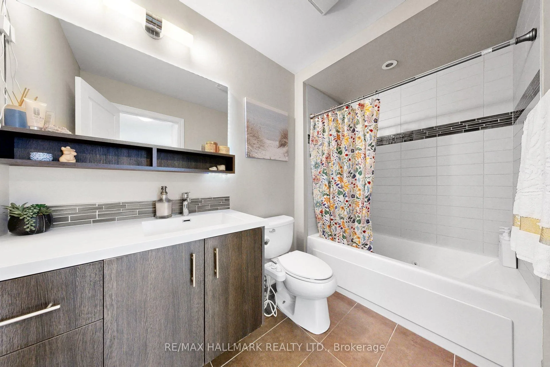 Photo 26 of Unit 14, 215 Dundas Street E, Hamilton, Waterdown — HOMEH