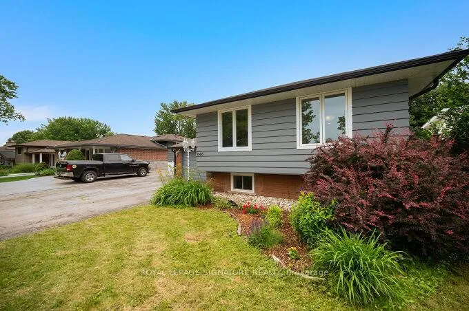 Photo 5 of 646 Blue Forest Hill, Burlington, Appleby — HOMEH