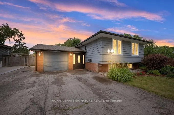 Photo 6 of 646 Blue Forest Hill, Burlington, Appleby — HOMEH