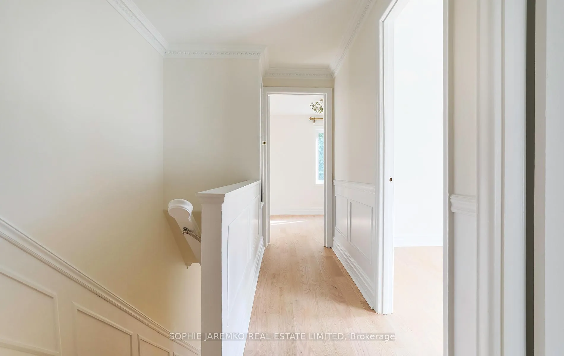 Photo 21 of 33 Sun Valley Drive, Toronto, Lambton Baby Point — HOMEH
