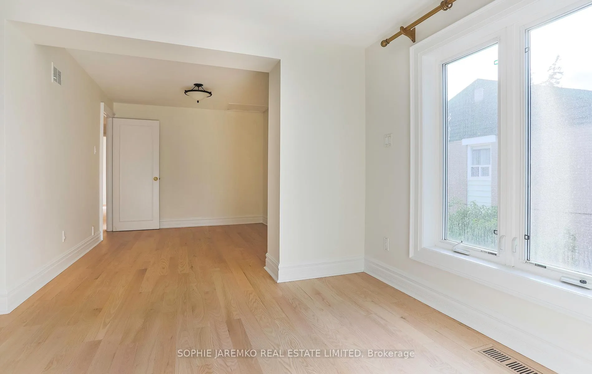 Photo 25 of 33 Sun Valley Drive, Toronto, Lambton Baby Point — HOMEH