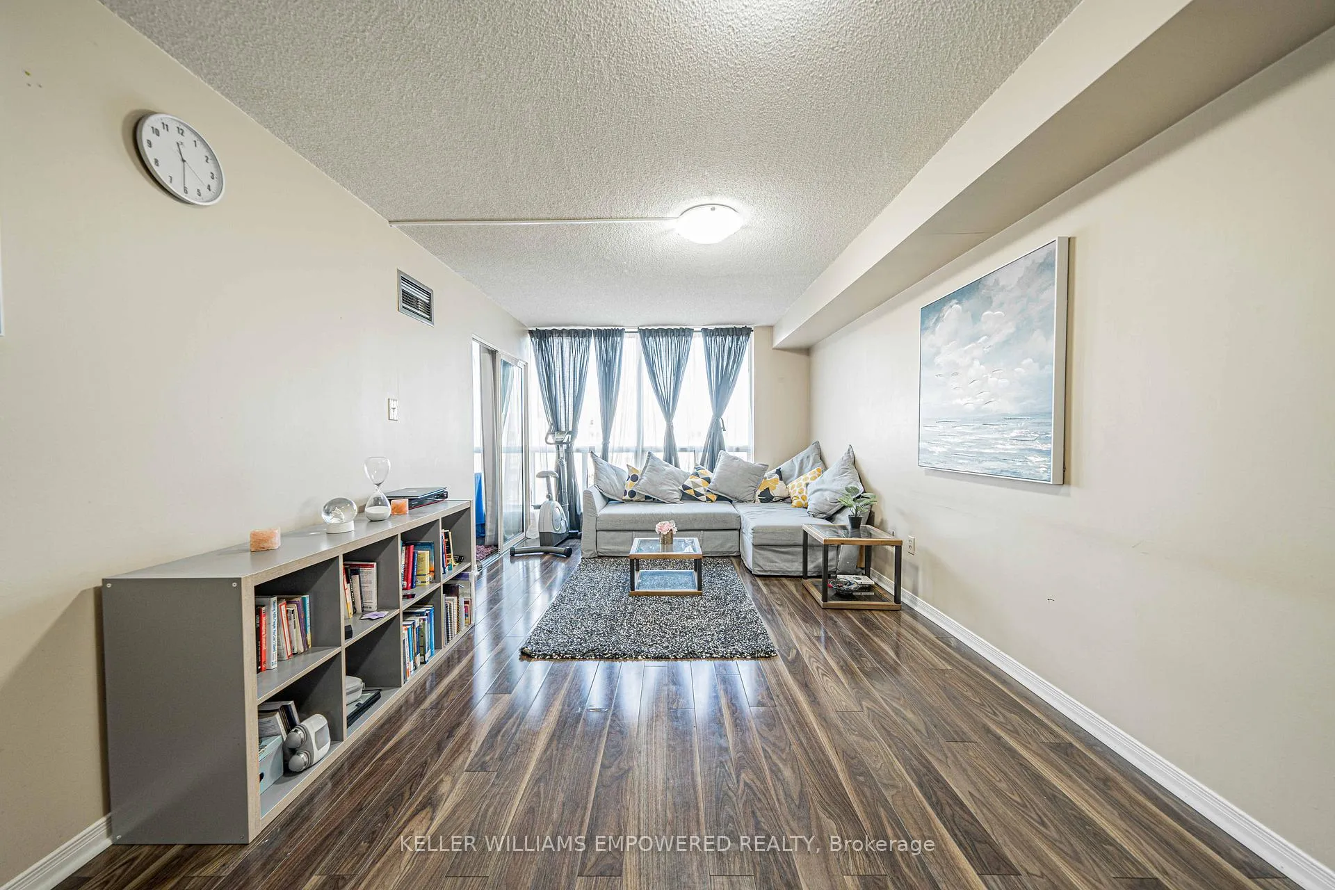 Photo 16 of Unit 806, 309 Major Mackenzie Drive E, Richmond Hill, Harding — HOMEH