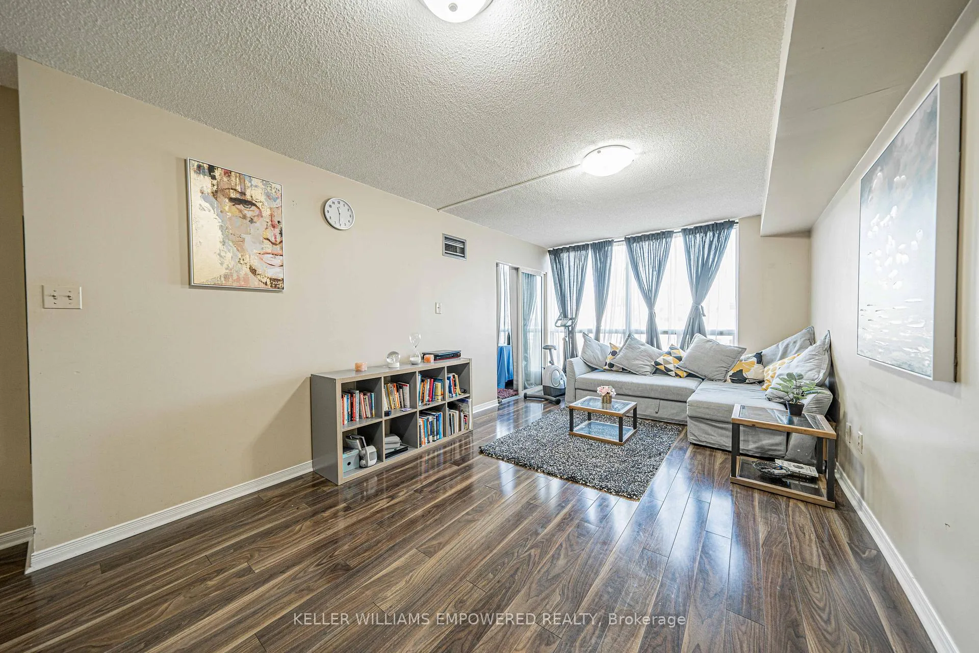 Photo 17 of Unit 806, 309 Major Mackenzie Drive E, Richmond Hill, Harding — HOMEH