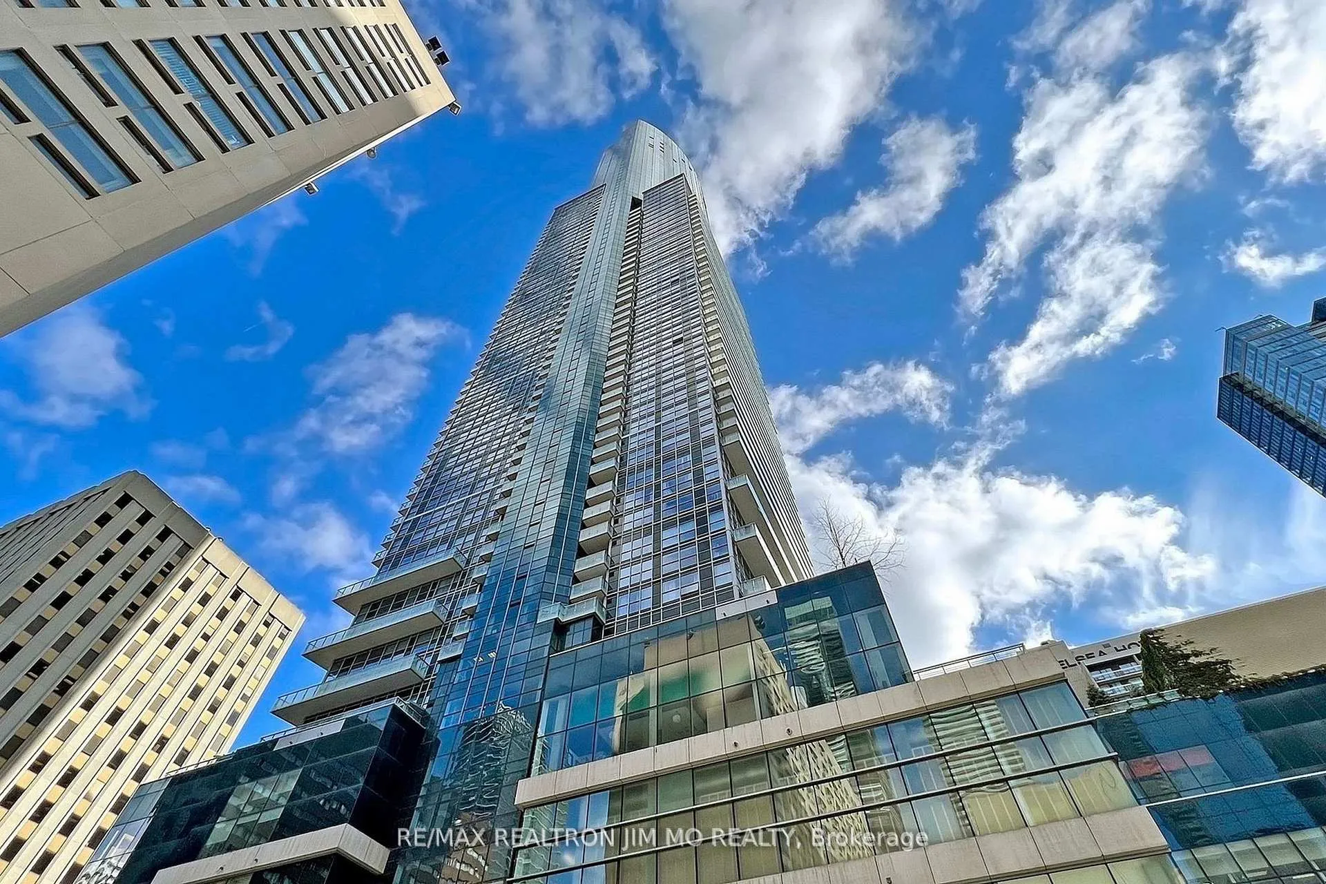 Photo 2 of Unit 2508, 386 Yonge Street, Toronto, Bay Street Corridor — HOMEH