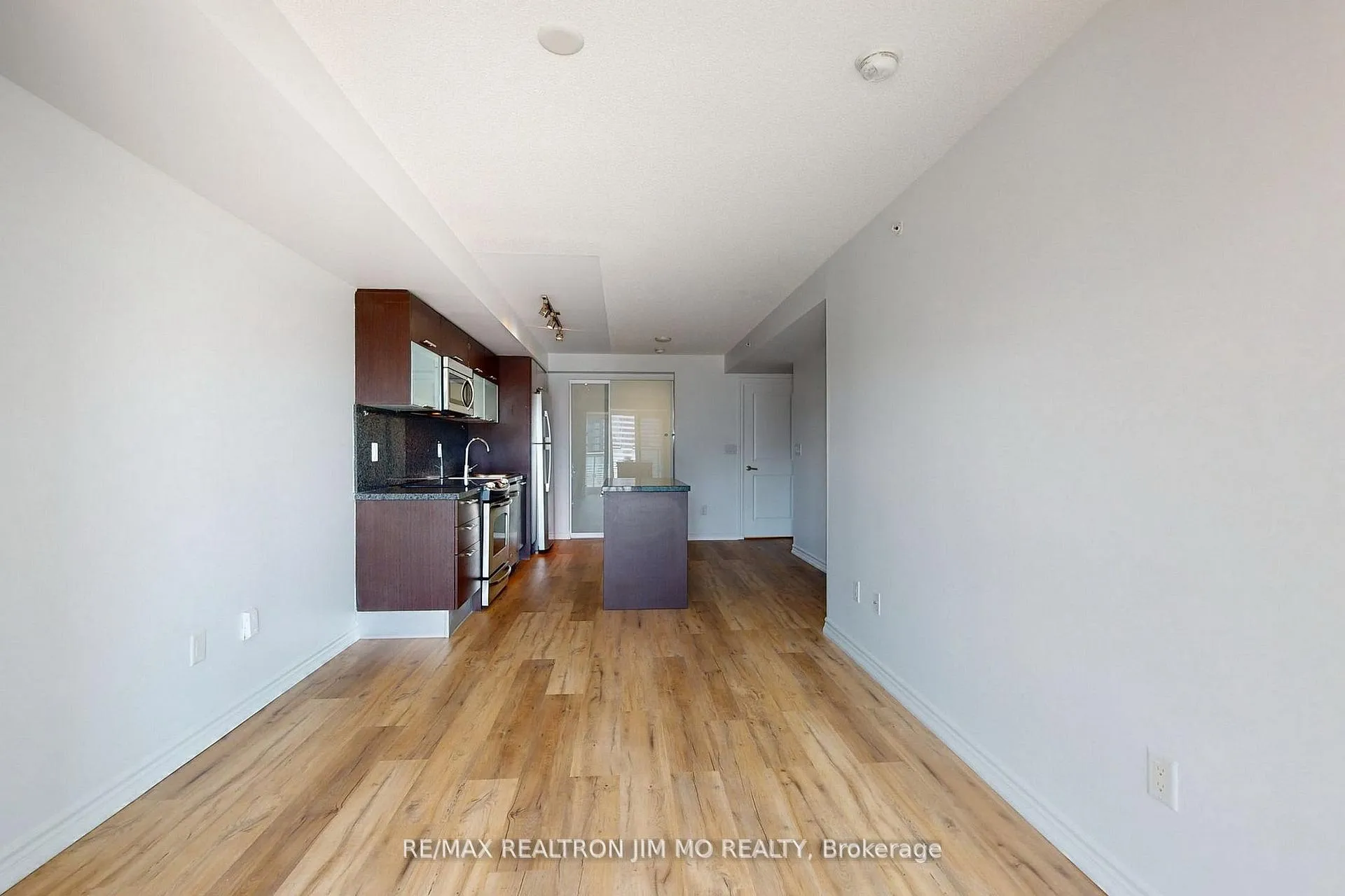 Photo 5 of Unit 2508, 386 Yonge Street, Toronto, Bay Street Corridor — HOMEH