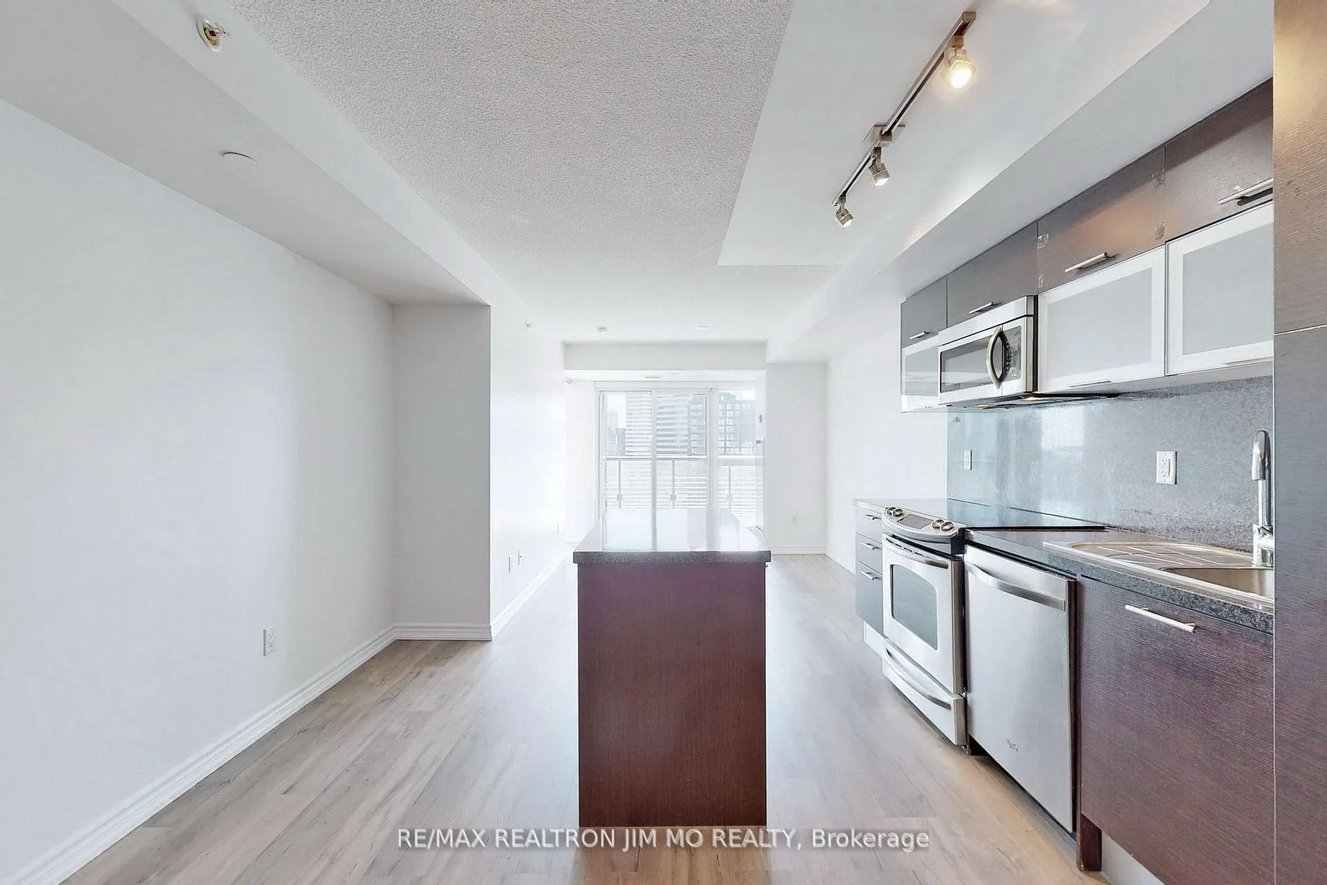 Photo 9 of Unit 2508, 386 Yonge Street, Toronto, Bay Street Corridor — HOMEH