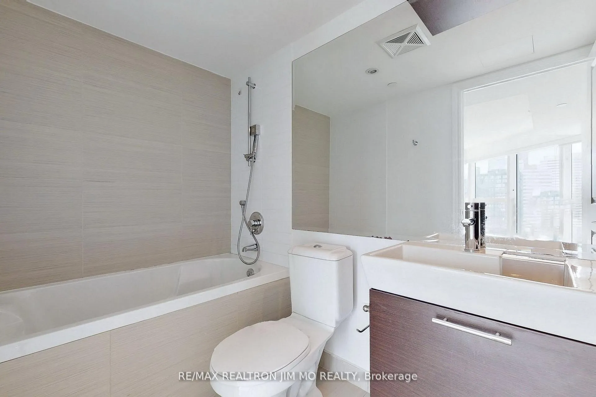 Photo 17 of Unit 2508, 386 Yonge Street, Toronto, Bay Street Corridor — HOMEH
