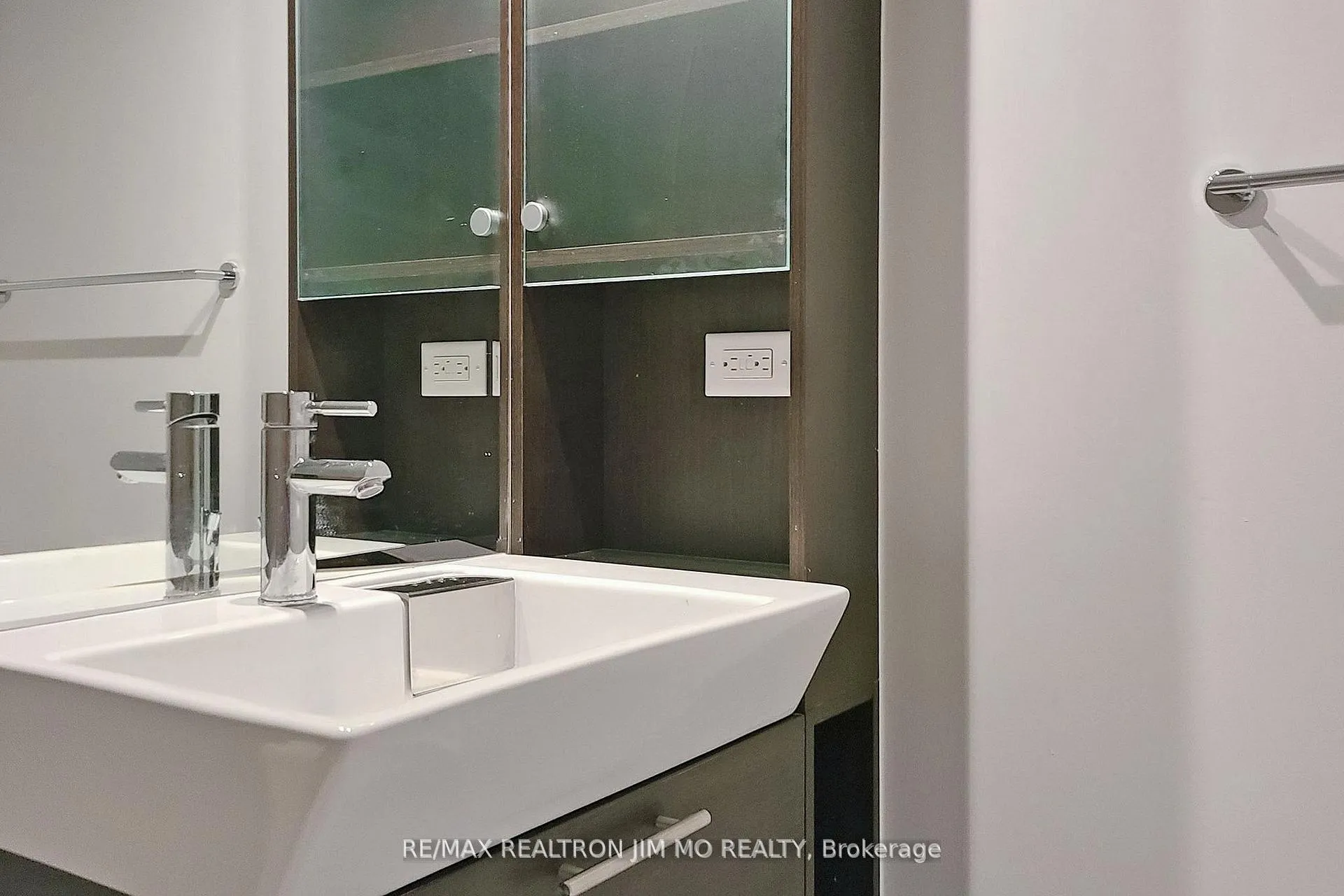 Photo 20 of Unit 2508, 386 Yonge Street, Toronto, Bay Street Corridor — HOMEH