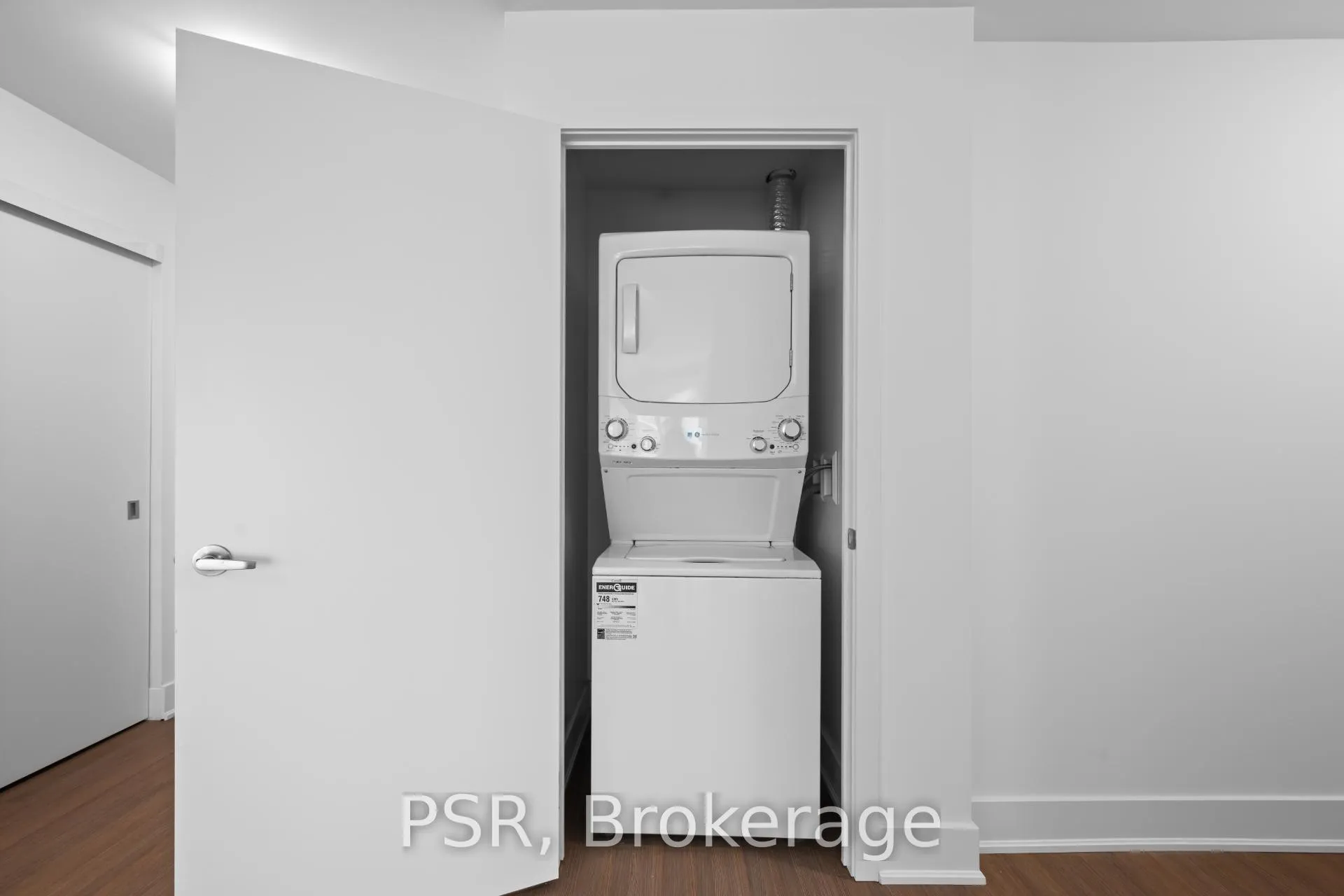 Photo 13 of Unit 710, 195 Deerfield Road, Newmarket, Central Newmarket — HOMEH