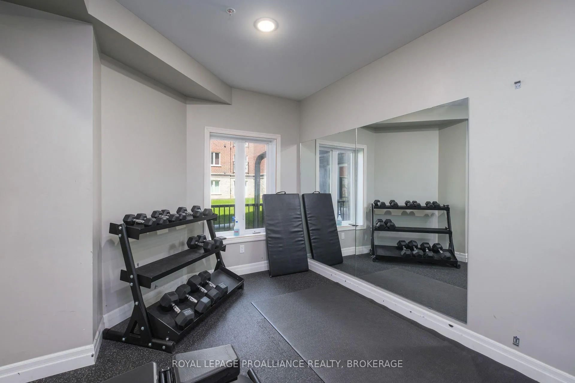 Photo 5 of Unit 402, 501 Frontenac Street, Kingston, Central City East — HOMEH