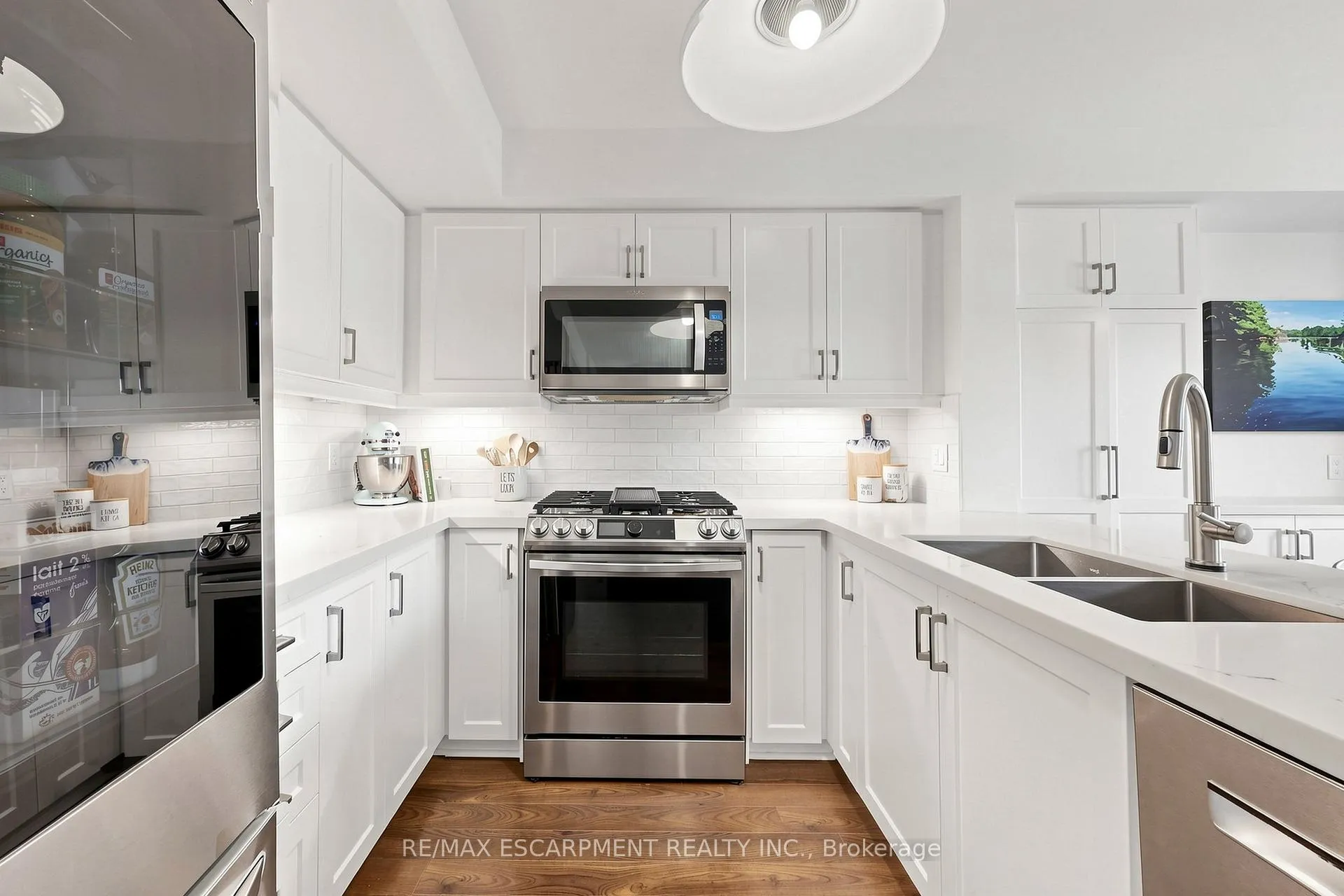 Photo 11 of Unit 1, 286 Hamilton Drive, Hamilton, Ancaster — HOMEH