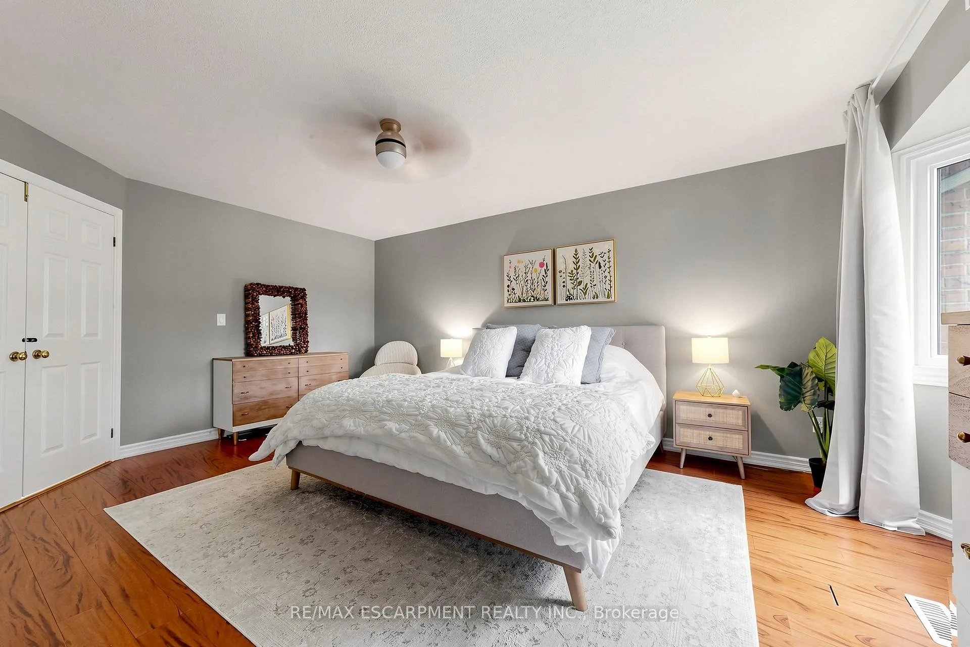 Photo 22 of Unit 1, 286 Hamilton Drive, Hamilton, Ancaster — HOMEH