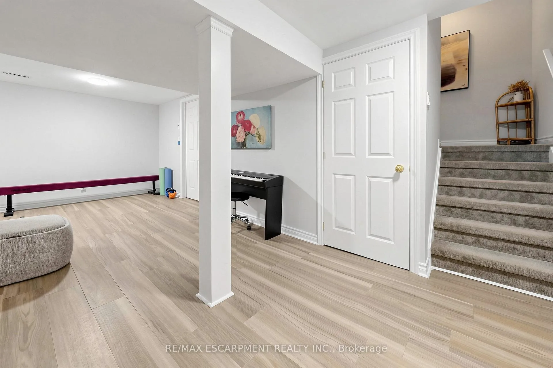 Photo 34 of Unit 1, 286 Hamilton Drive, Hamilton, Ancaster — HOMEH