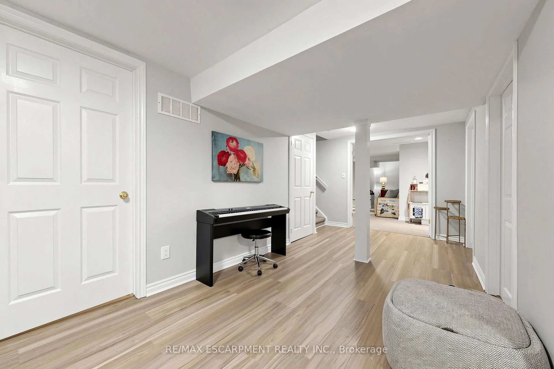 Photo 35 of Unit 1, 286 Hamilton Drive, Hamilton, Ancaster — HOMEH