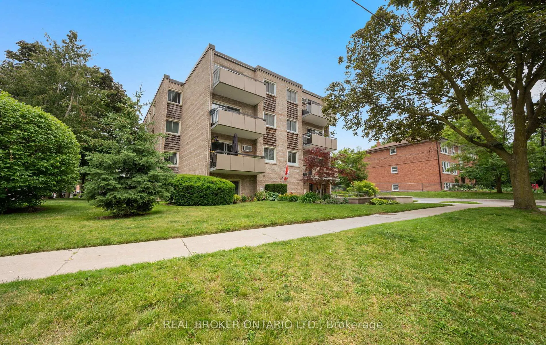 Photo of Unit 202, 21 Elizabeth Street S