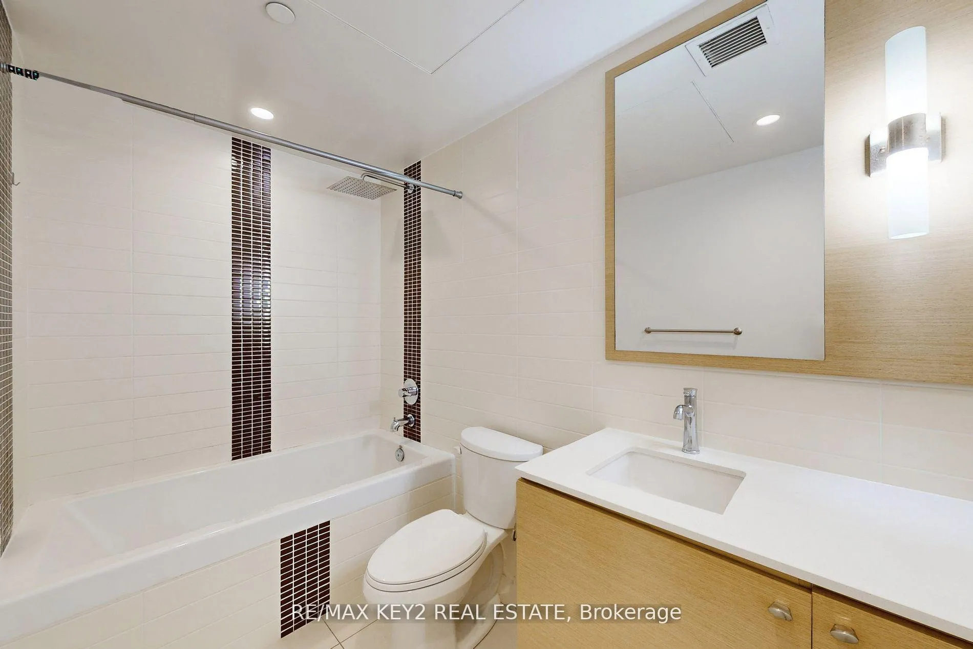 Photo 15 of Unit 616, 55 Front Street E, Toronto, Waterfront Communities — HOMEH