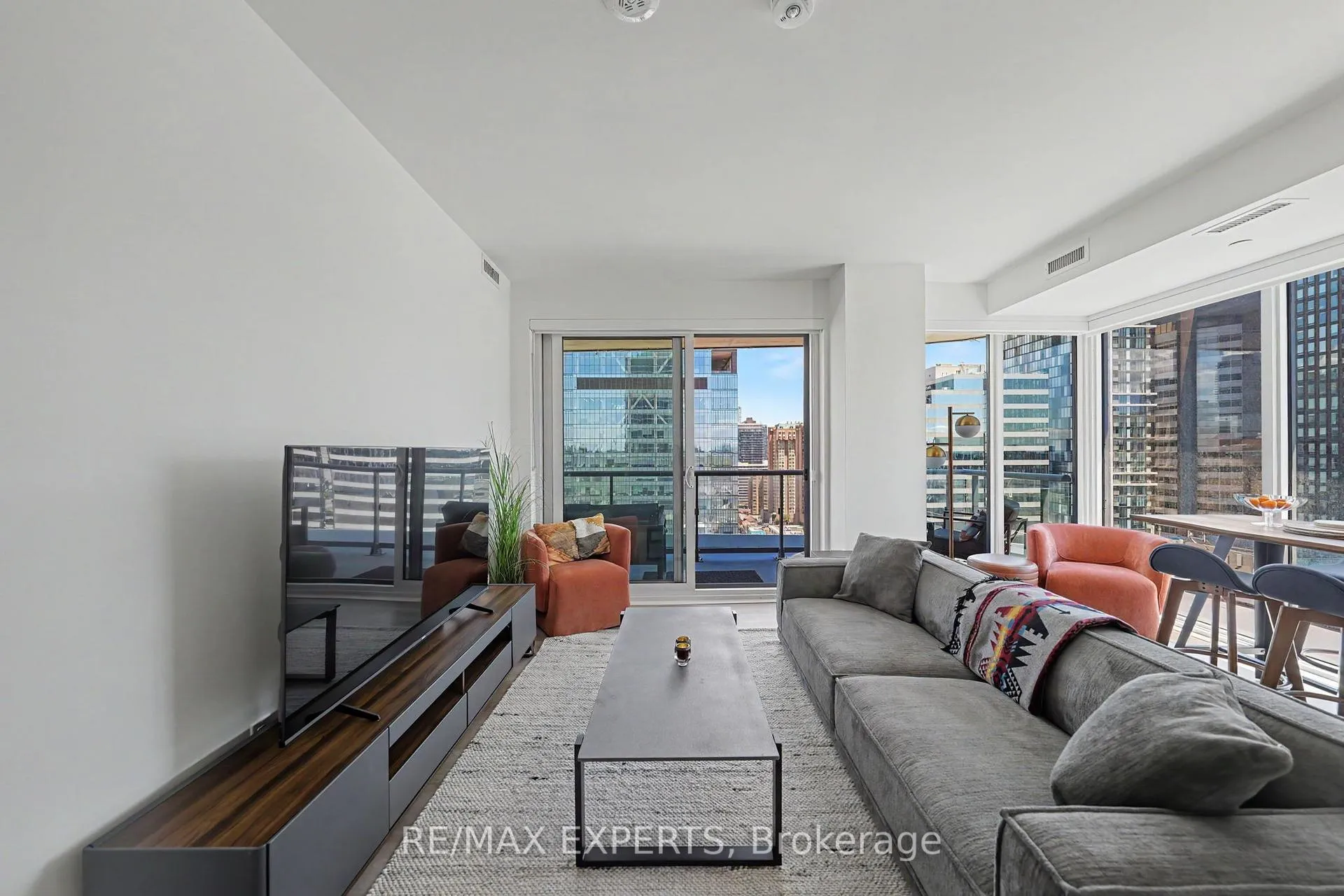 Photo 11 of Unit 1805, 280 Dundas Street, Toronto, Kensington-Chinatown — HOMEH