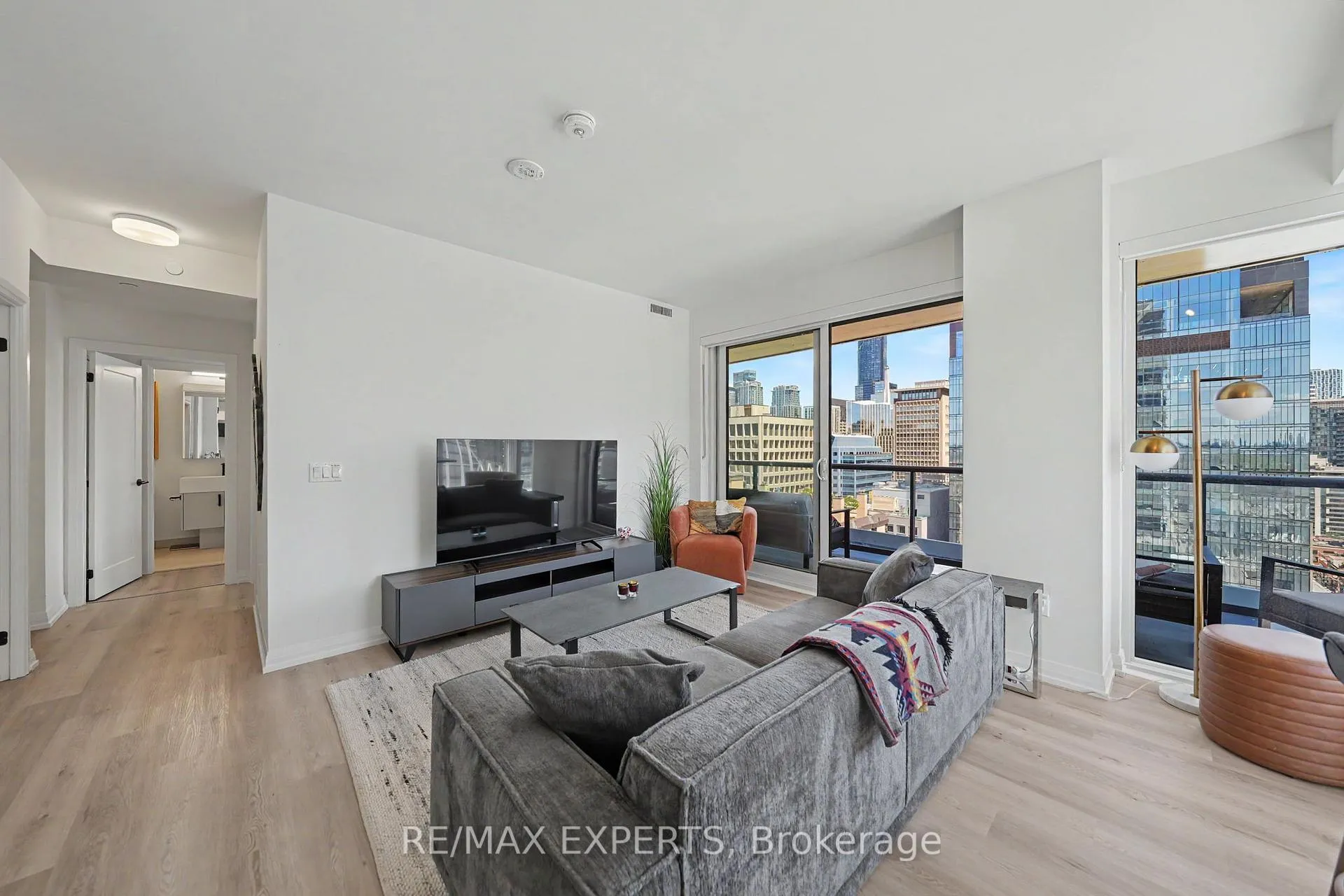 Photo 12 of Unit 1805, 280 Dundas Street, Toronto, Kensington-Chinatown — HOMEH
