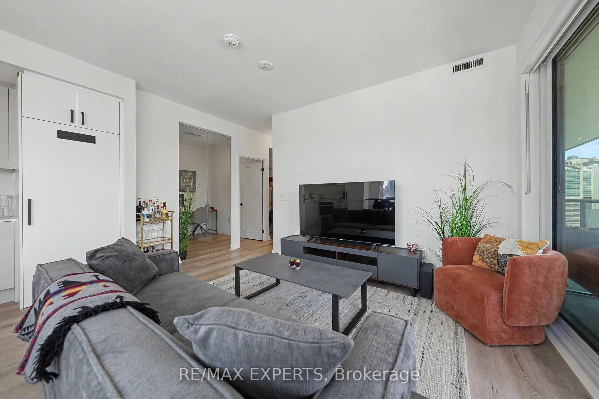 Photo 14 of Unit 1805, 280 Dundas Street, Toronto, Kensington-Chinatown — HOMEH