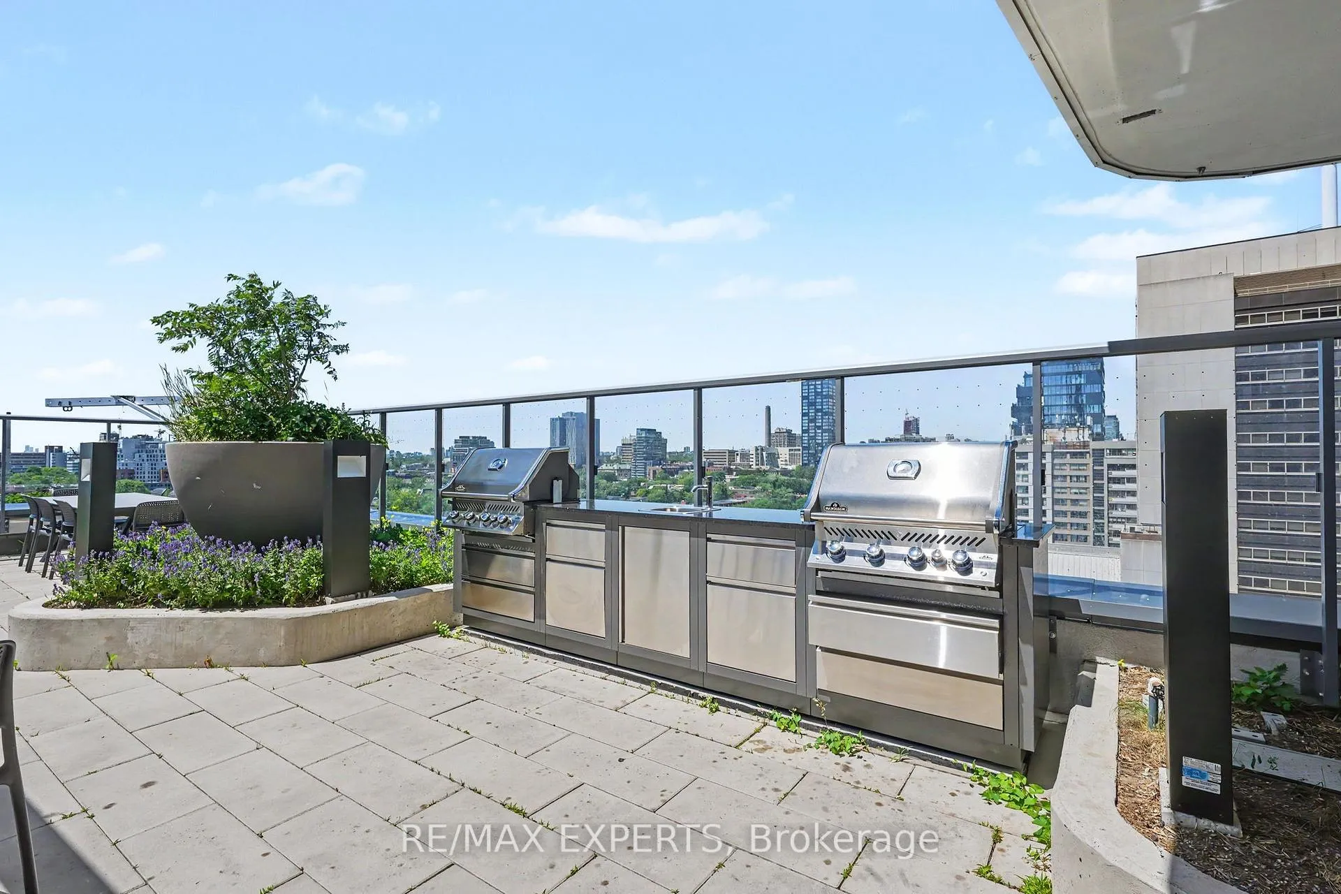 Photo 39 of Unit 1805, 280 Dundas Street, Toronto, Kensington-Chinatown — HOMEH