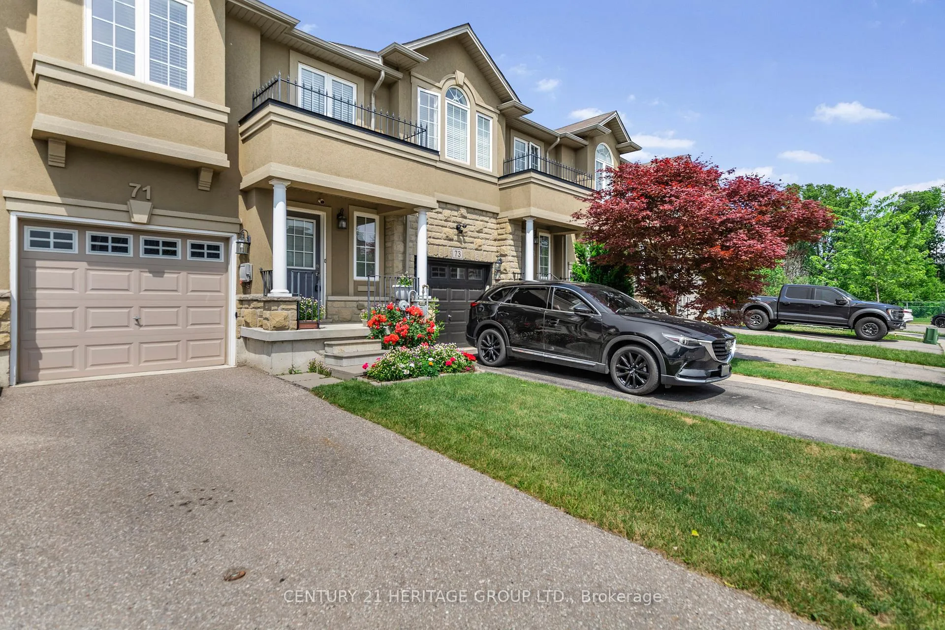 Photo 3 of 71 Waterbridge Street, Hamilton, Stoney Creek — HOMEH