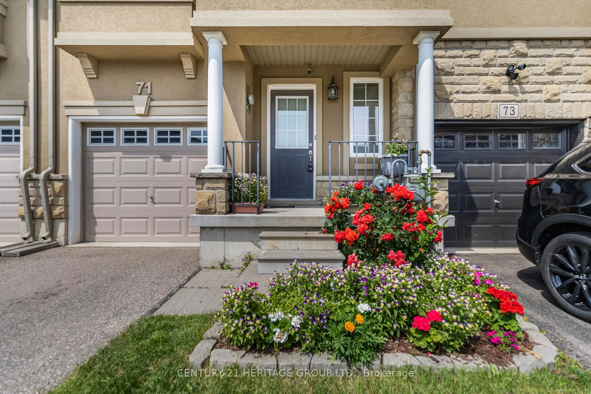 Photo 4 of 71 Waterbridge Street, Hamilton, Stoney Creek — HOMEH