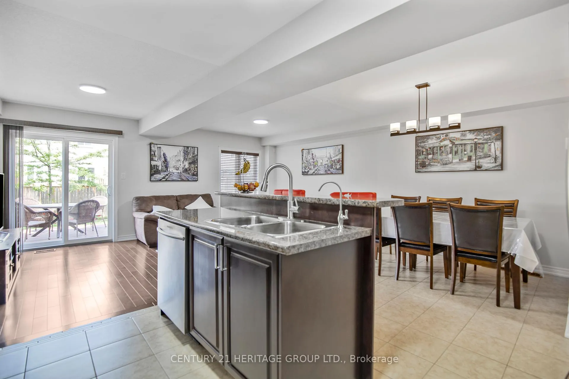 Photo 6 of 71 Waterbridge Street, Hamilton, Stoney Creek — HOMEH
