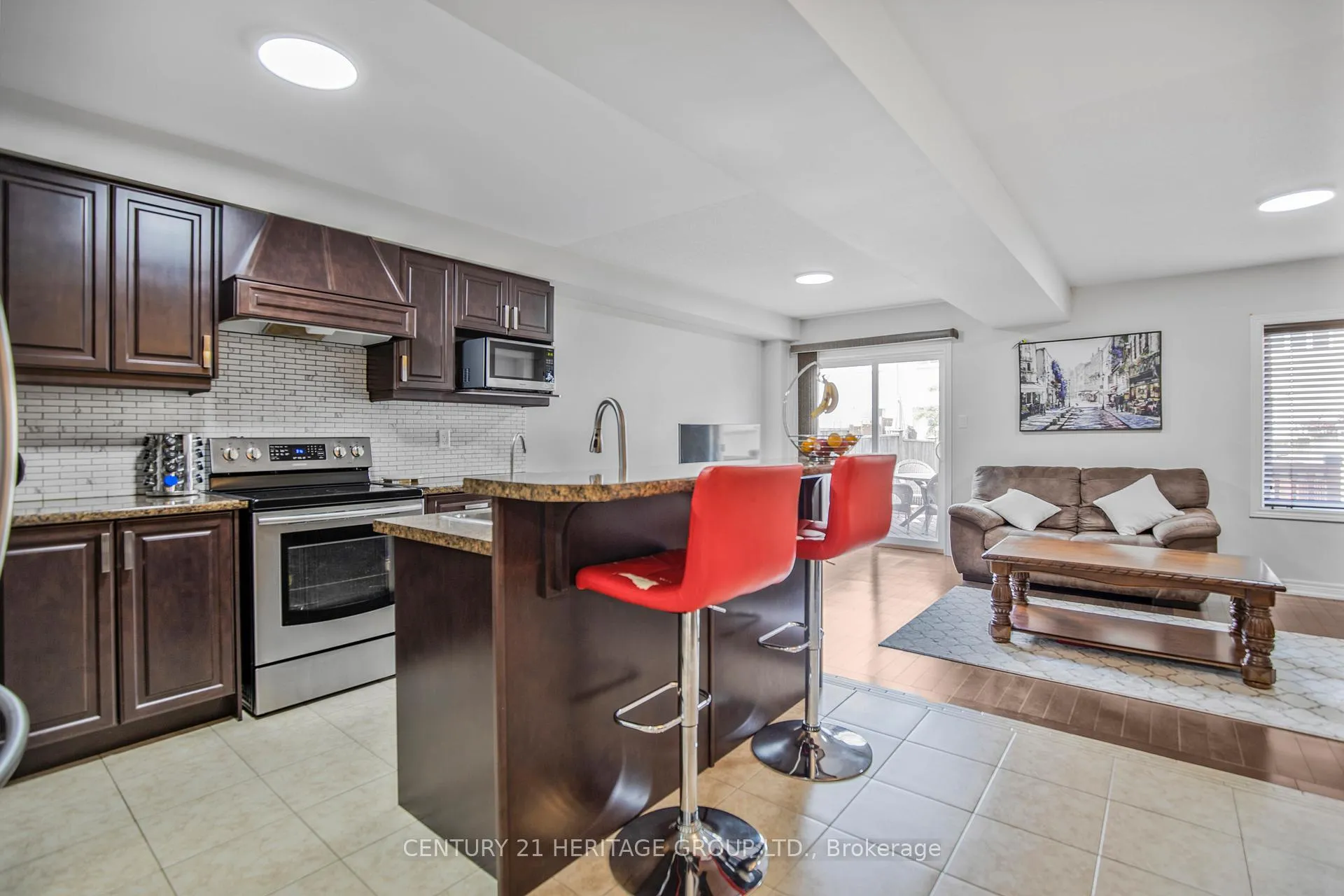 Photo 8 of 71 Waterbridge Street, Hamilton, Stoney Creek — HOMEH