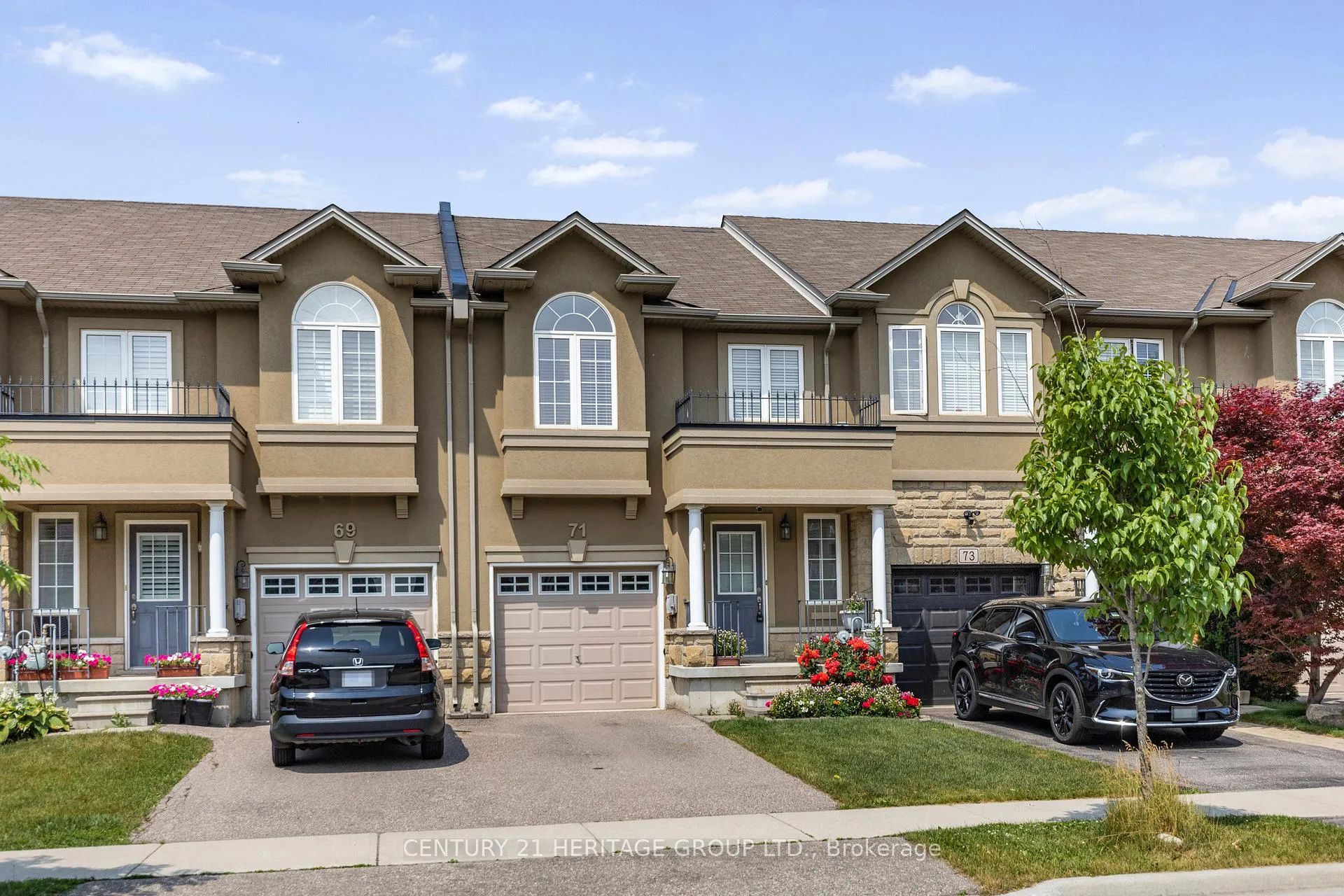 Photo 10 of 71 Waterbridge Street, Hamilton, Stoney Creek — HOMEH