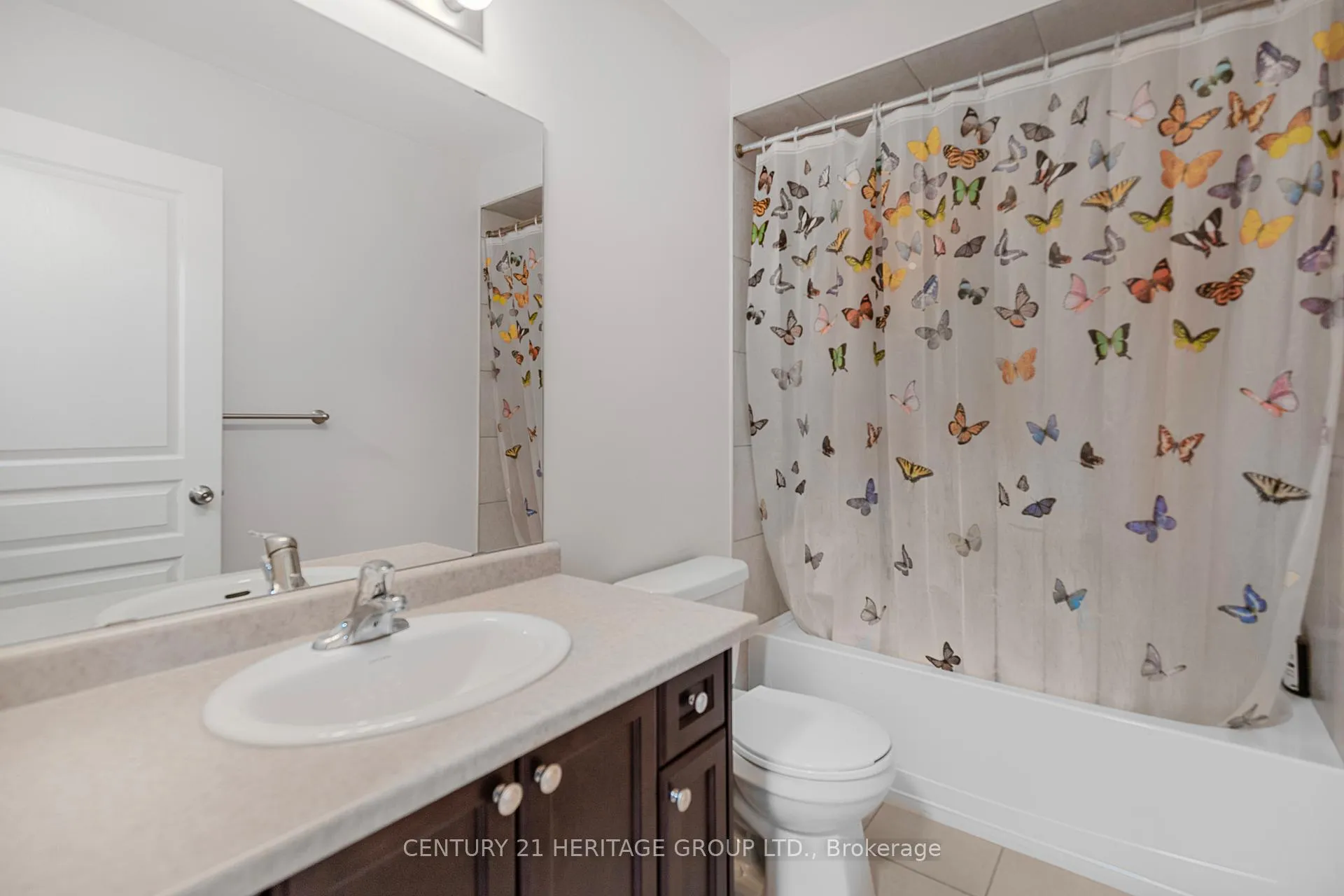 Photo 23 of 71 Waterbridge Street, Hamilton, Stoney Creek — HOMEH