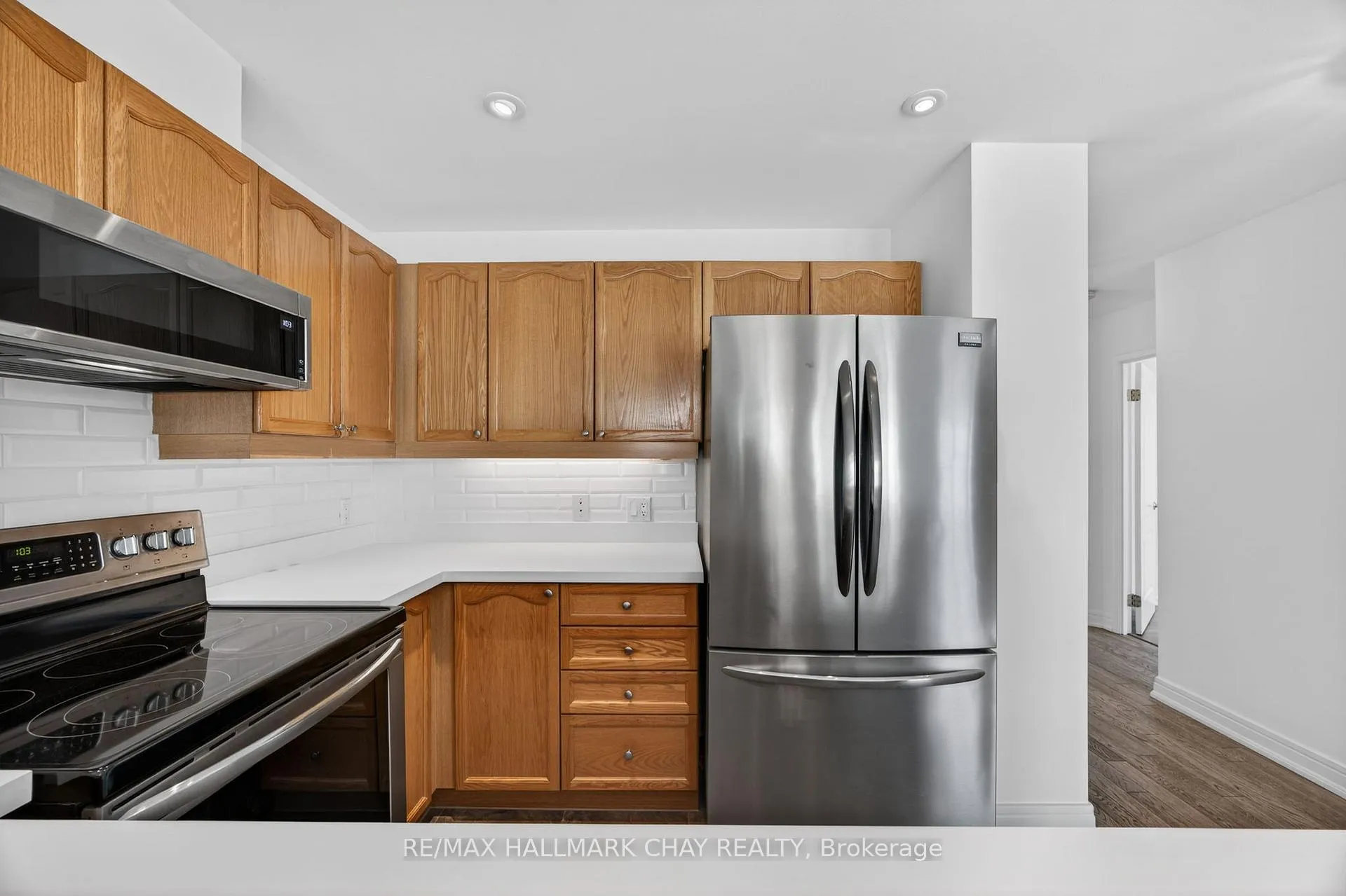 Photo 7 of Unit 1205, 2 Toronto Street, Barrie, City Centre — HOMEH
