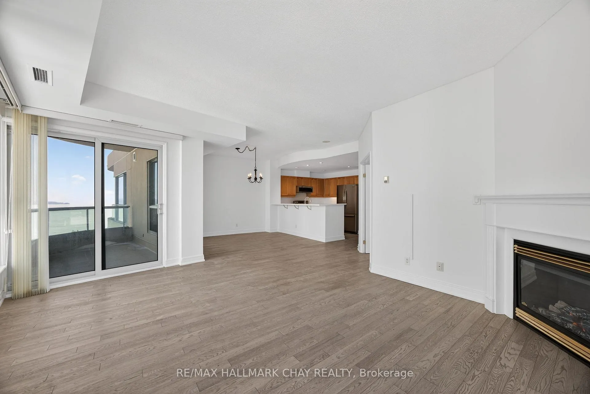 Photo 15 of Unit 1205, 2 Toronto Street, Barrie, City Centre — HOMEH