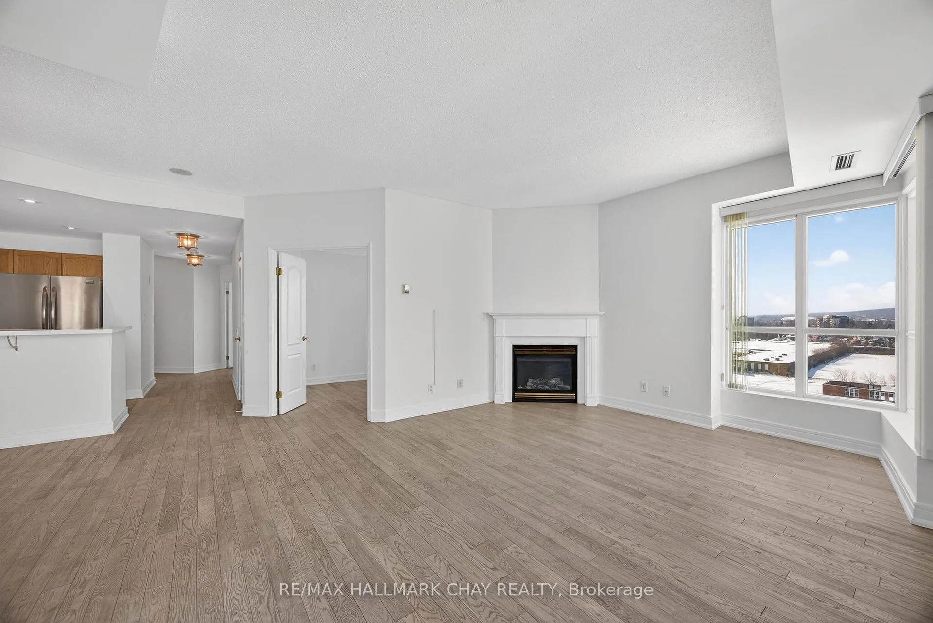 Photo 17 of Unit 1205, 2 Toronto Street, Barrie, City Centre — HOMEH