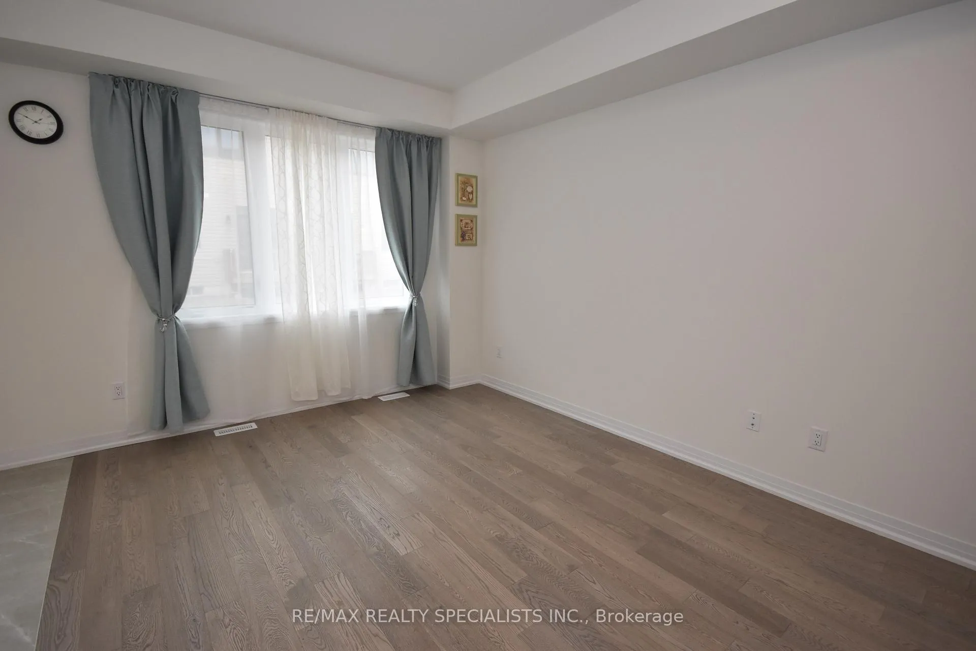 Photo 14 of 12 Velvet Way, Thorold, Rolling Meadows — HOMEH