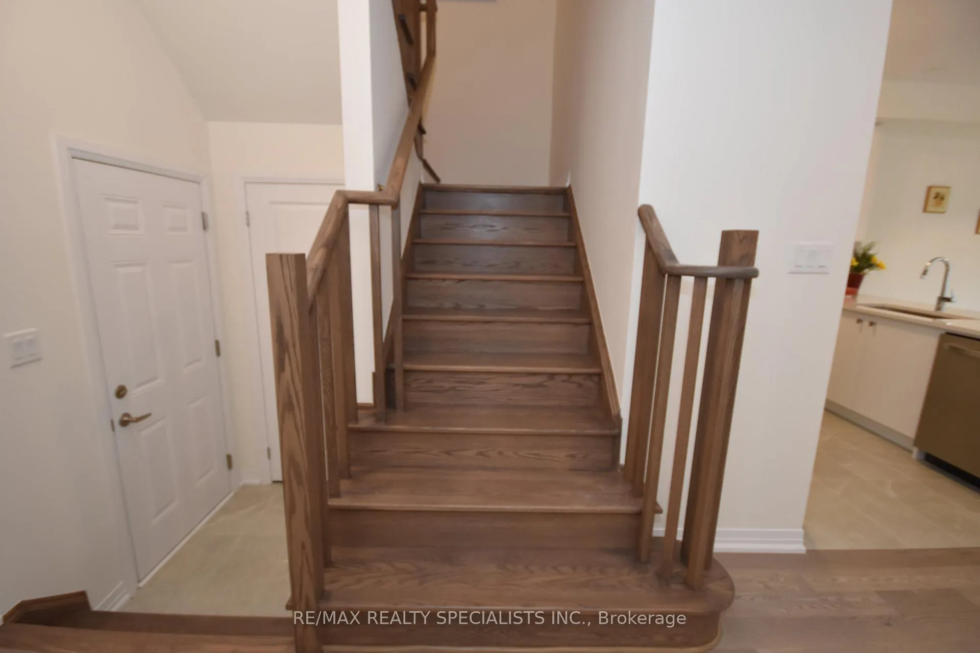Photo 15 of 12 Velvet Way, Thorold, Rolling Meadows — HOMEH