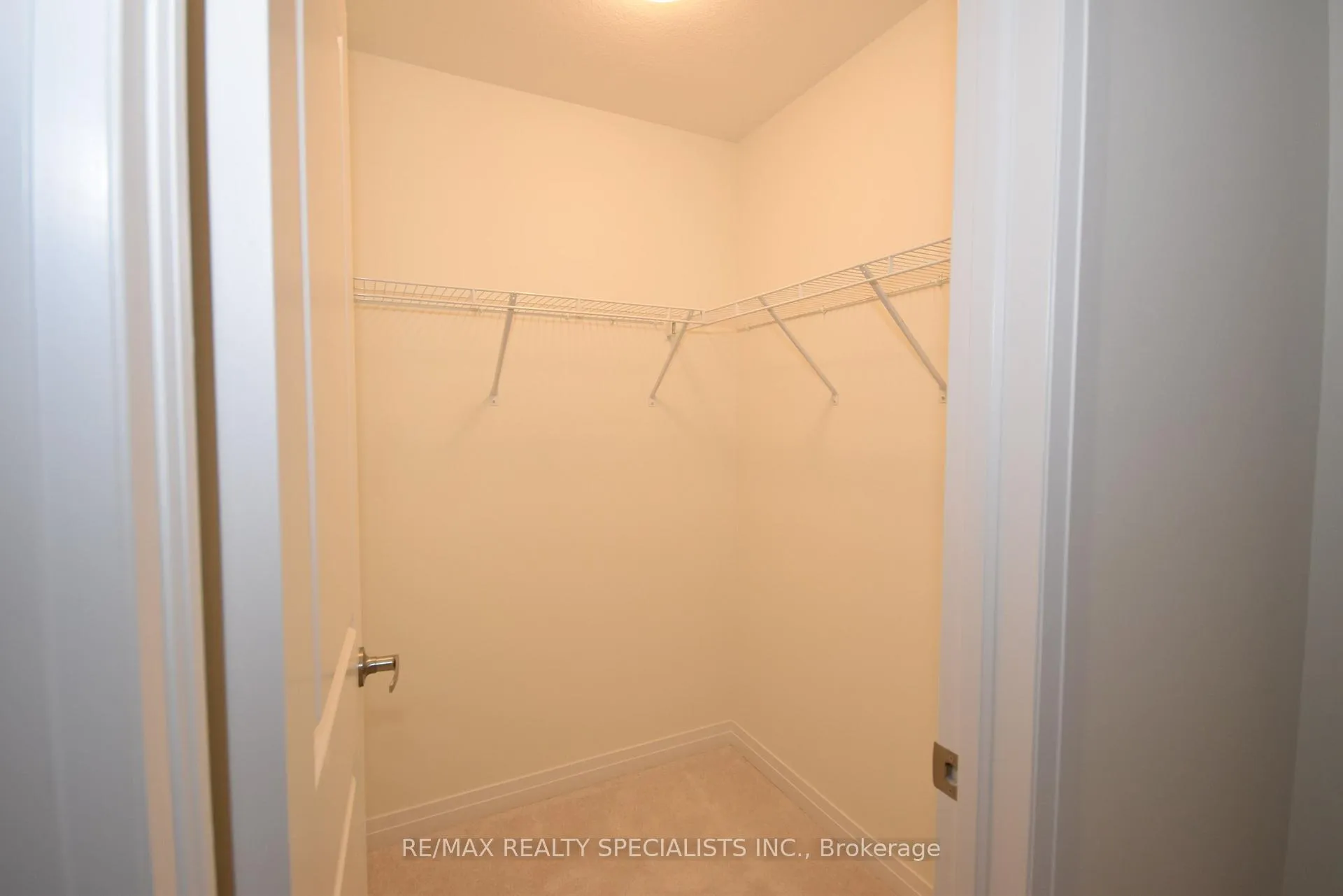 Photo 19 of 12 Velvet Way, Thorold, Rolling Meadows — HOMEH