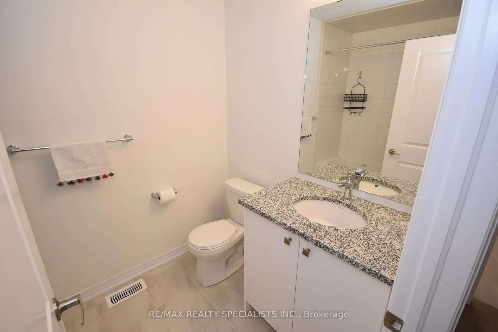 Photo 26 of 12 Velvet Way, Thorold, Rolling Meadows — HOMEH