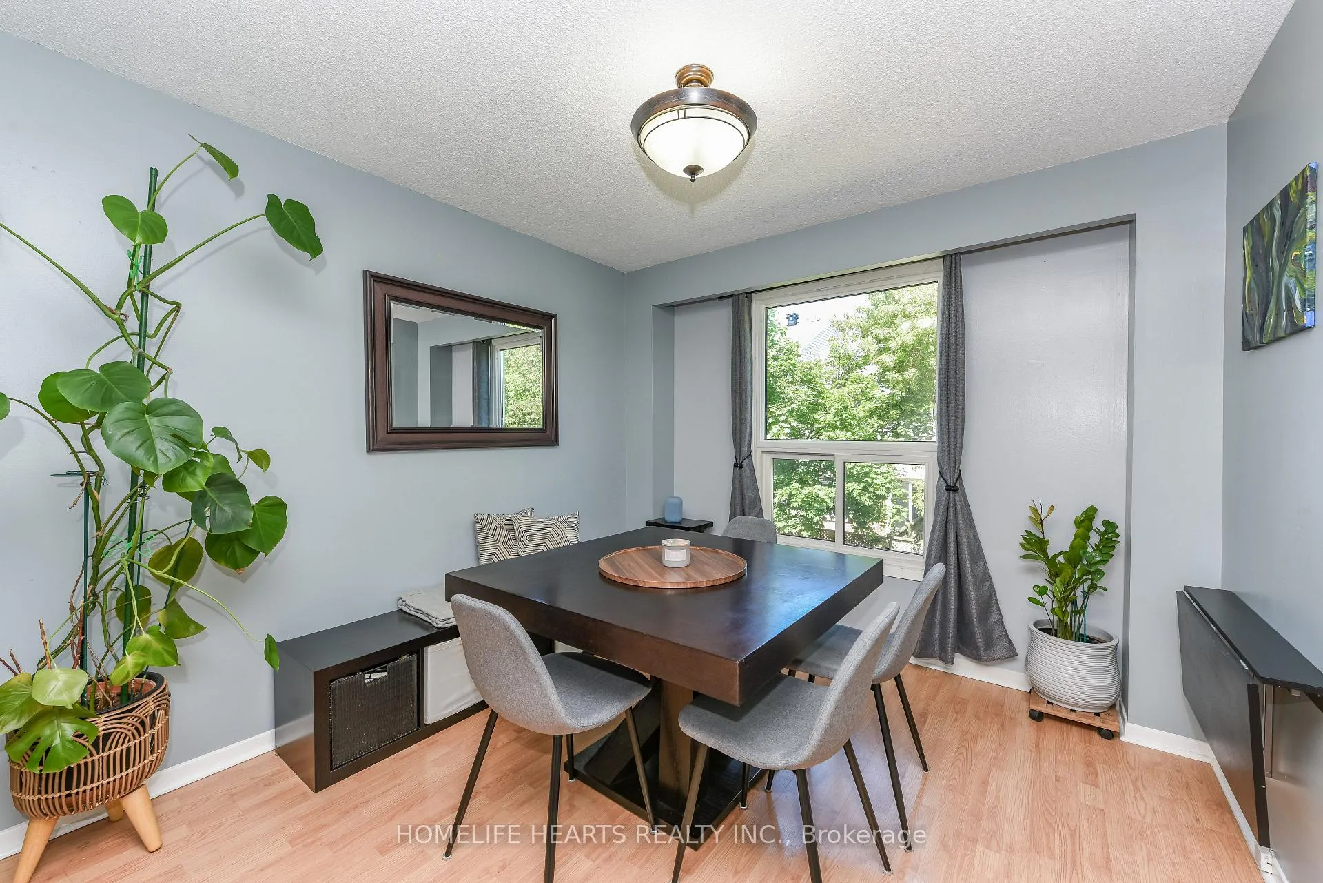 Photo 6 of 52 Primrose Crescent, Brampton, Heart Lake West — HOMEH