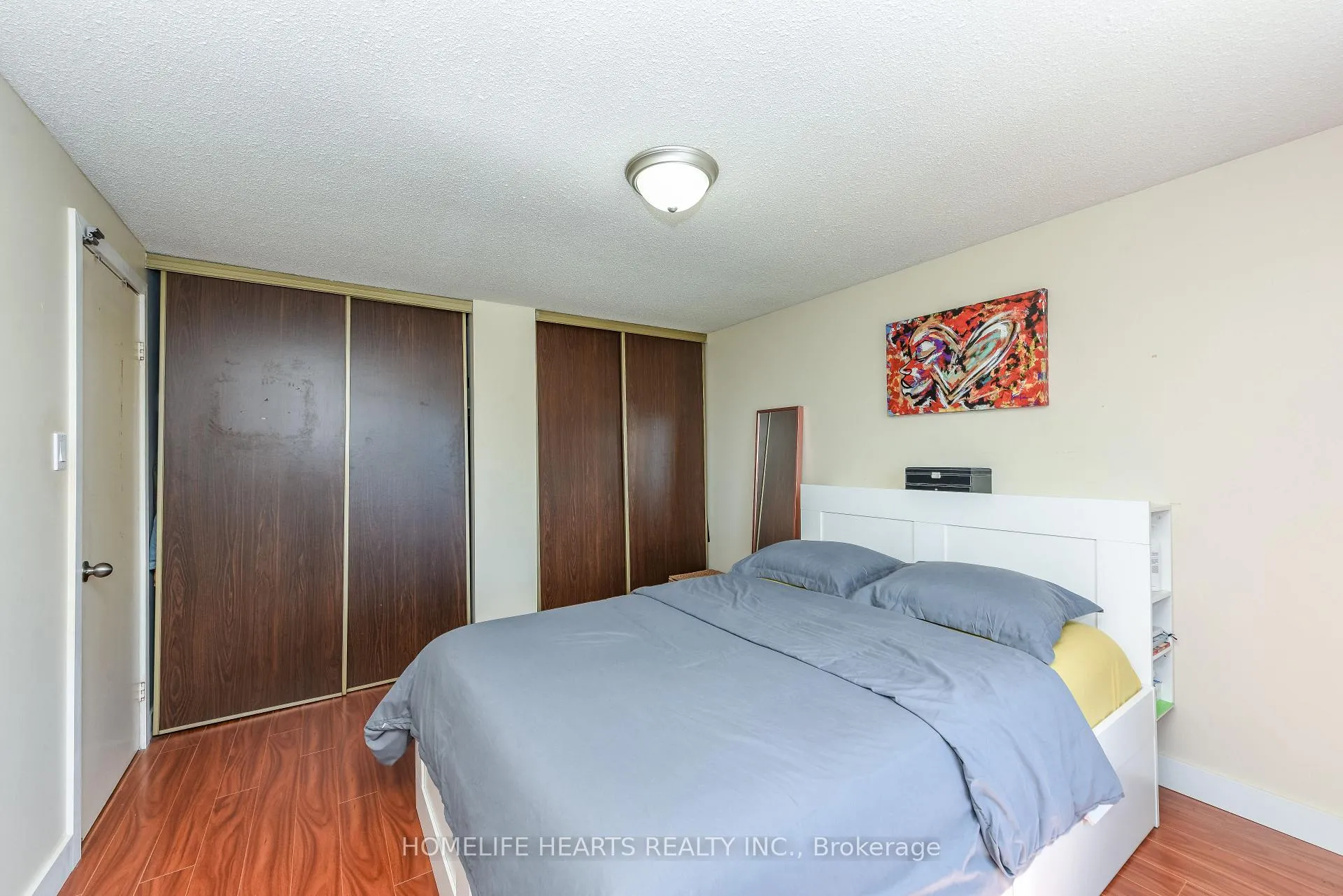 Photo 11 of 52 Primrose Crescent, Brampton, Heart Lake West — HOMEH