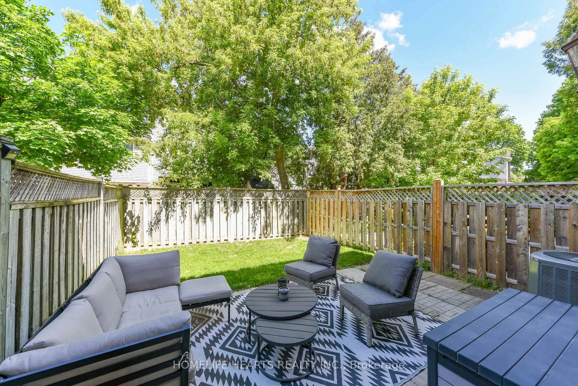Photo 22 of 52 Primrose Crescent, Brampton, Heart Lake West — HOMEH