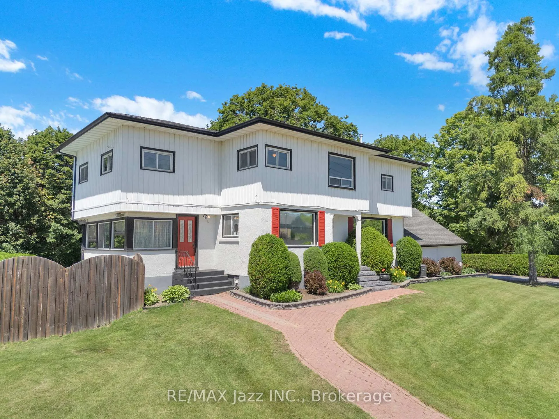 Photo 2 of 4860 Baldwin Street S, Whitby, Taunton North — HOMEH